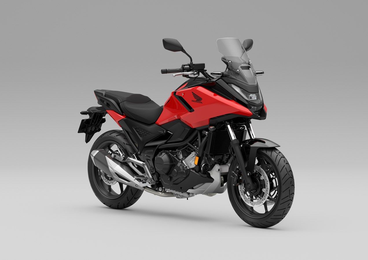 Honda NC750X 2025 perfil (2)
