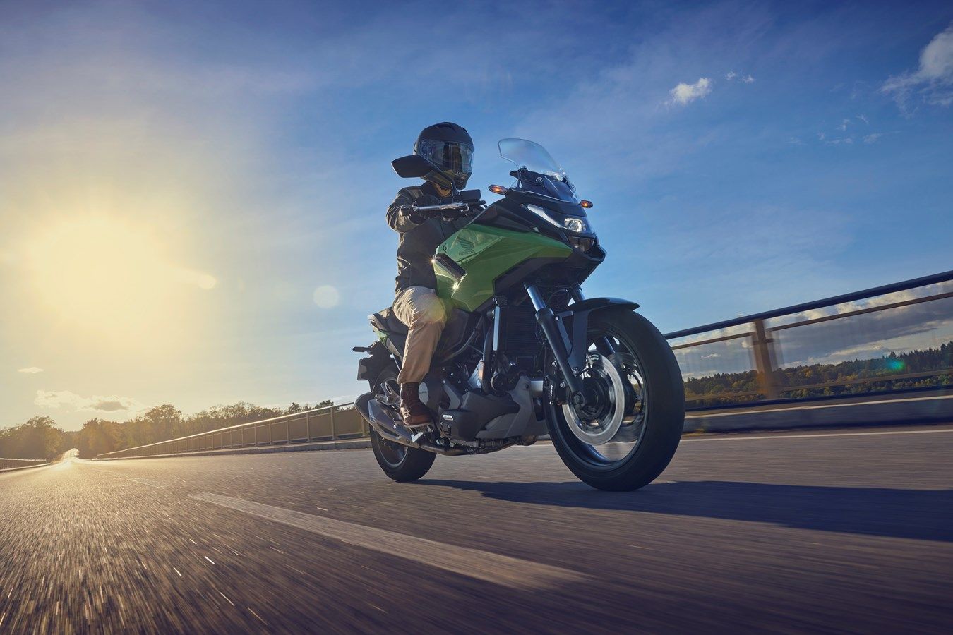 Honda NC750X 2025.