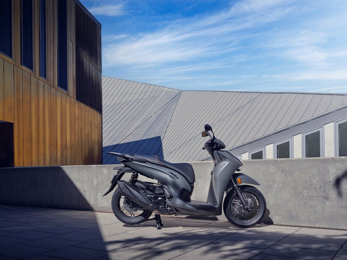Honda SH350i 2025 estatica (7)