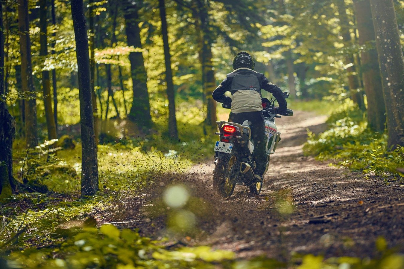 Honda XL750 Transalp 2025 accion (28)