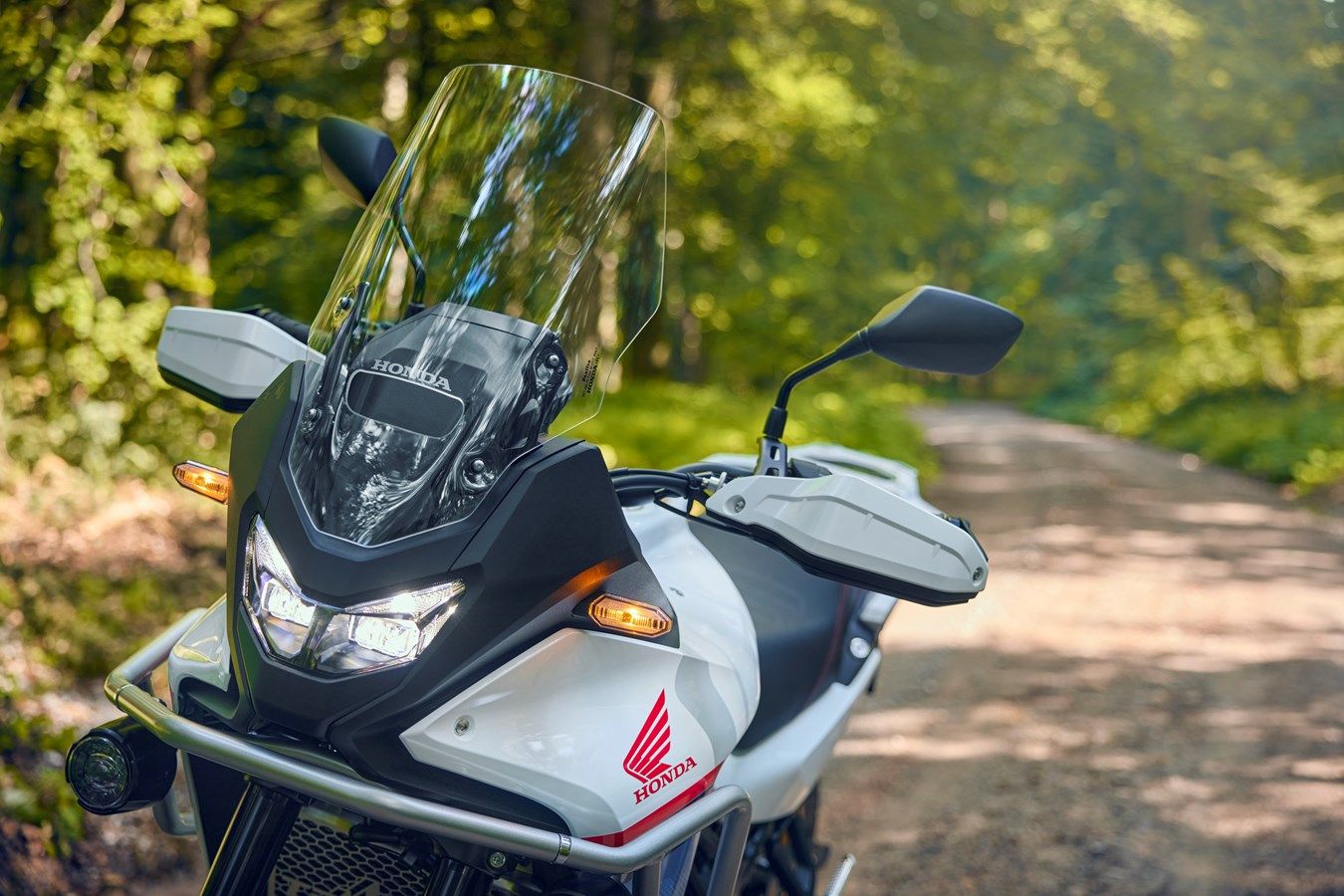 Honda XL750 Transalp 2025 detalles (1)