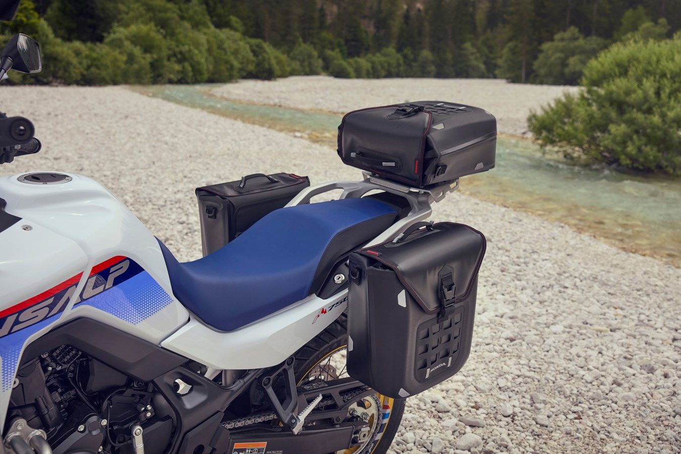 Honda XL750 Transalp 2025 detalles (3)