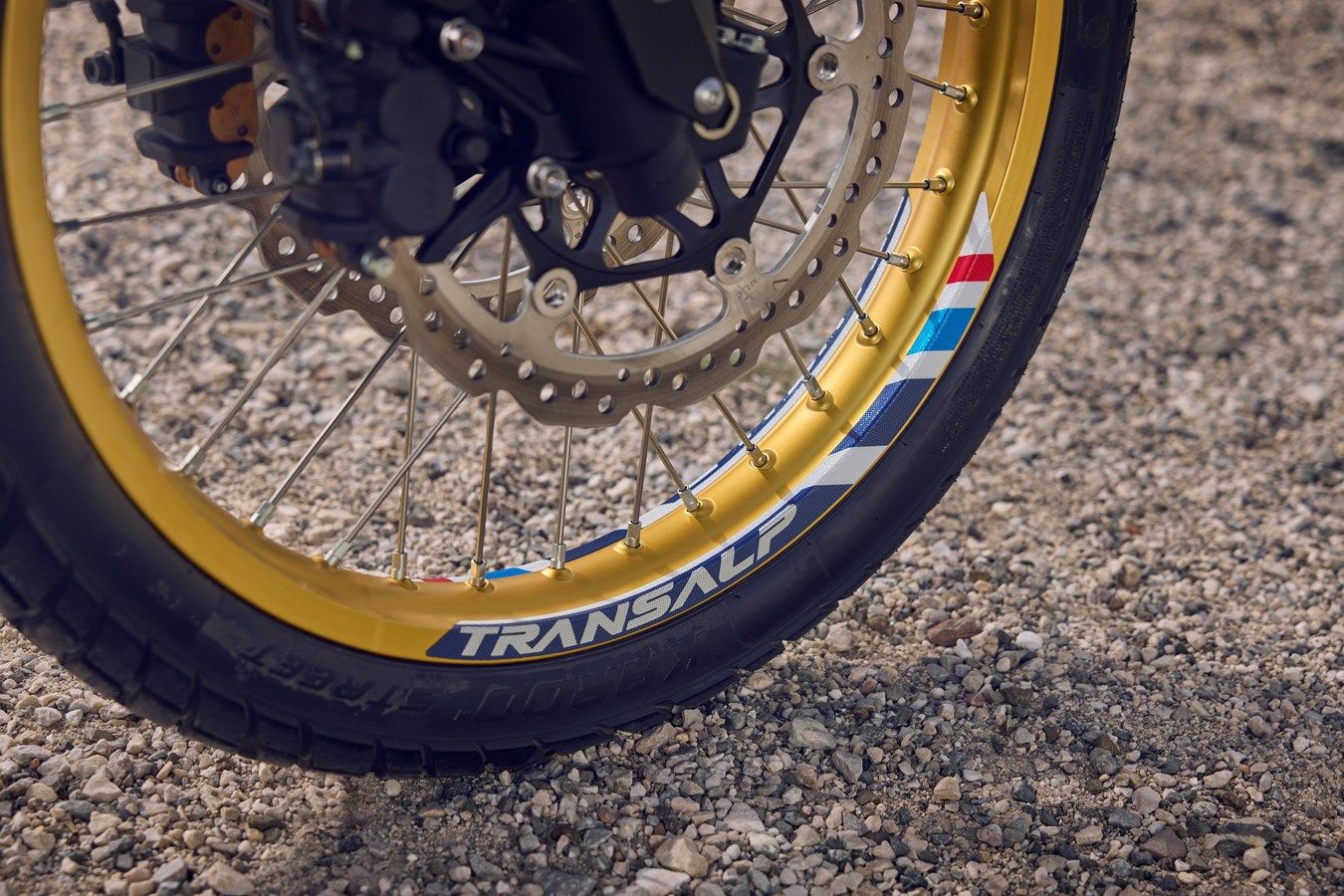 Honda XL750 Transalp 2025 detalles (8)