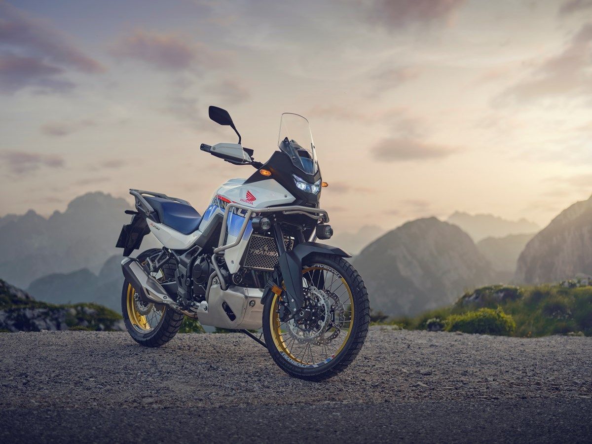 Honda XL750 Transalp 2025 estatica (10)