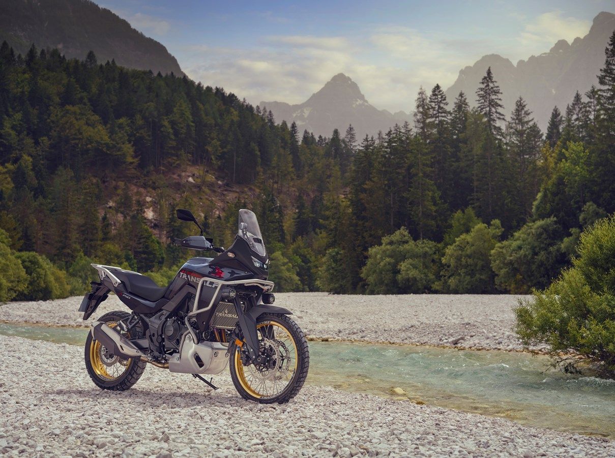 Honda XL750 Transalp 2025 estatica (17)