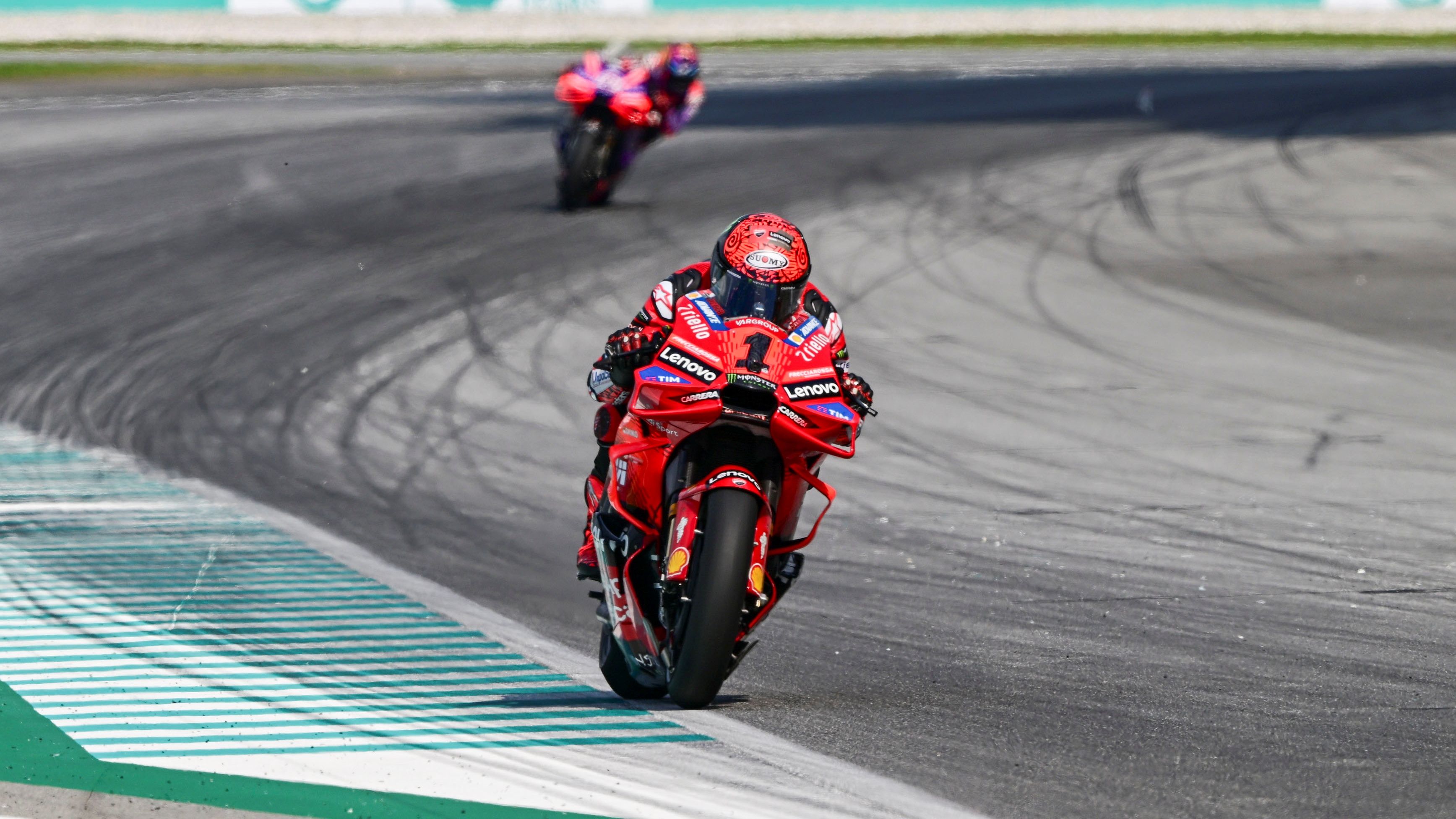 Pecco Bagnaia se escapa Jorge Martín rumbo al triunfo en Malasia, el décimo que logra en MotoGP 2024