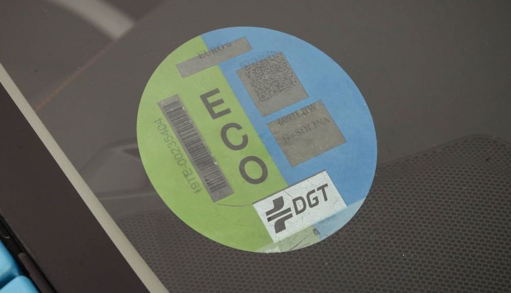 Cambia la etiqueta ambiental de tu coche de C a ECO y accede ya legalmente a las ZBE de España Cambia la etiqueta ambiental de tu coche de C a ECO y accede ya legalmente a las ZBE de España