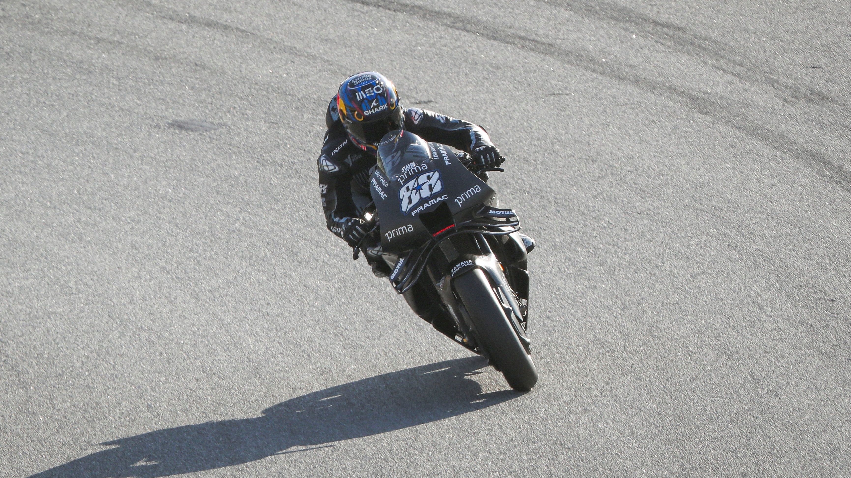 Miguel Oliveira con la Yamaha del Pramac, Test Barcelona MotoGP 2025