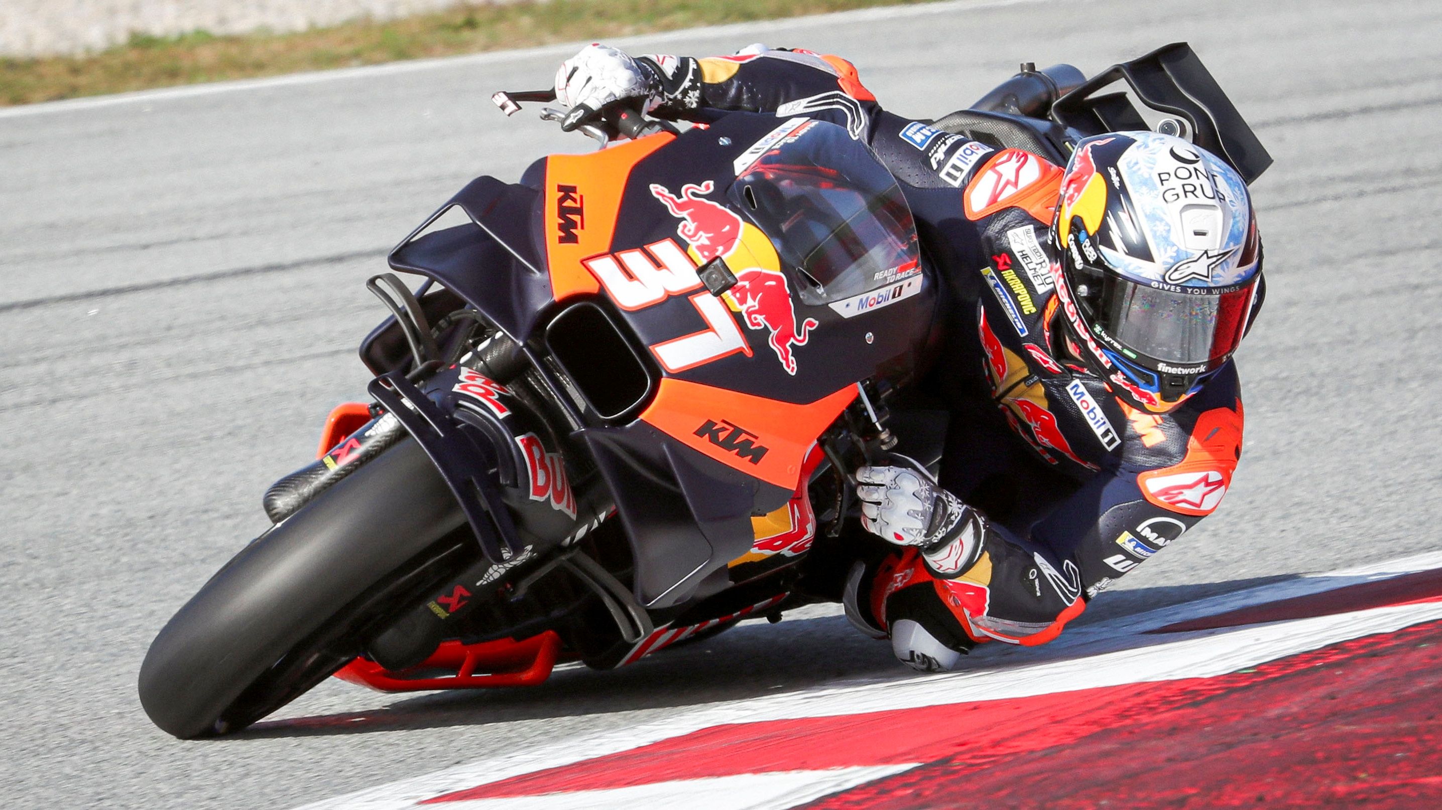 Pedro Acosta vuelve al naranja y al 37, Test Barcelona MotoGP 2025