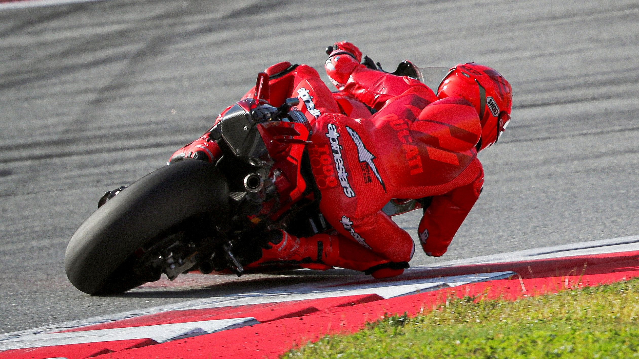 Marc Márquez en su primera salida con la Ducati oficial, Test Barcelona MotoGP 2025