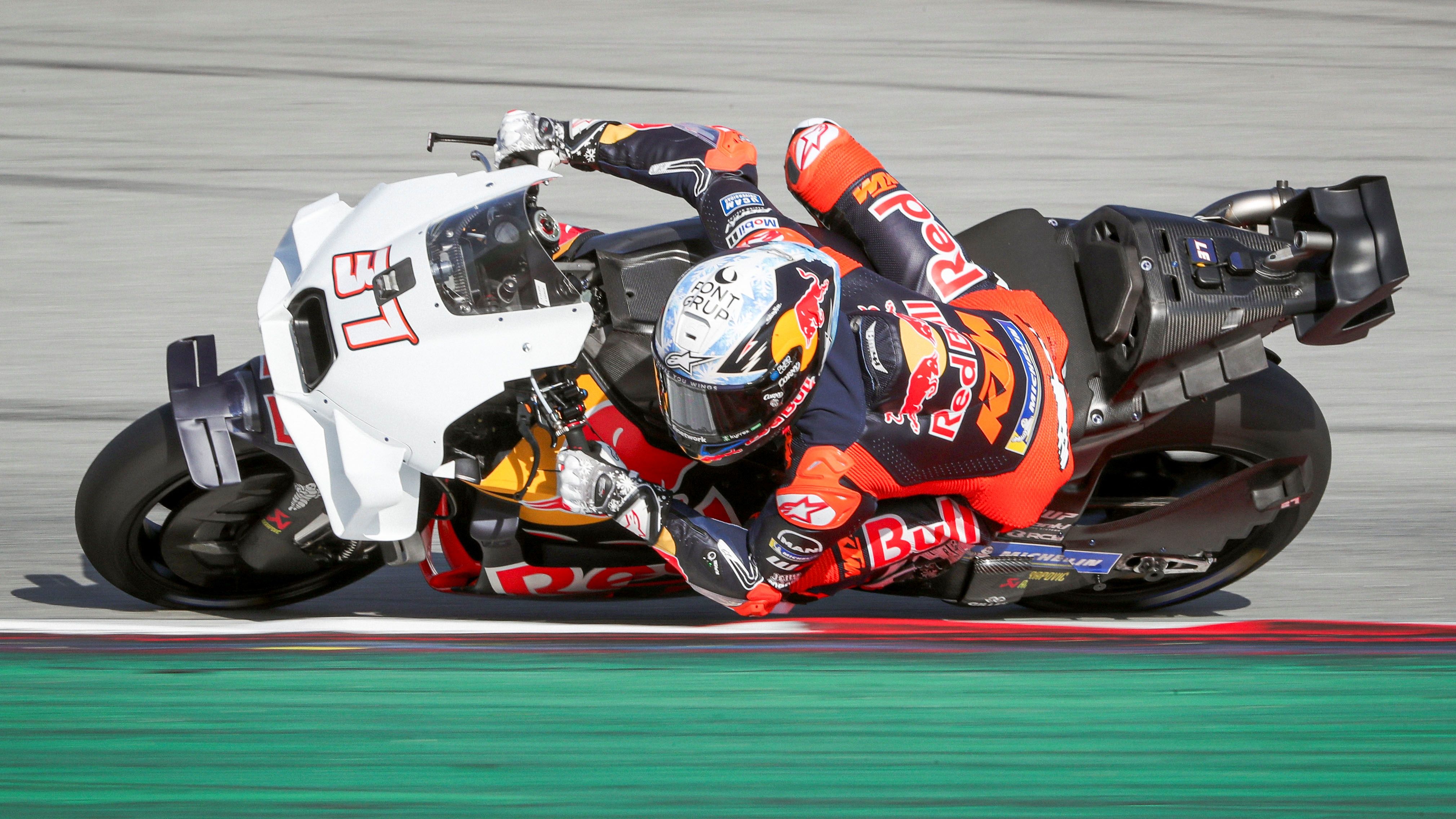 Pedro Acosta con el carenado blanco, Test Barcelona MotoGP 2025