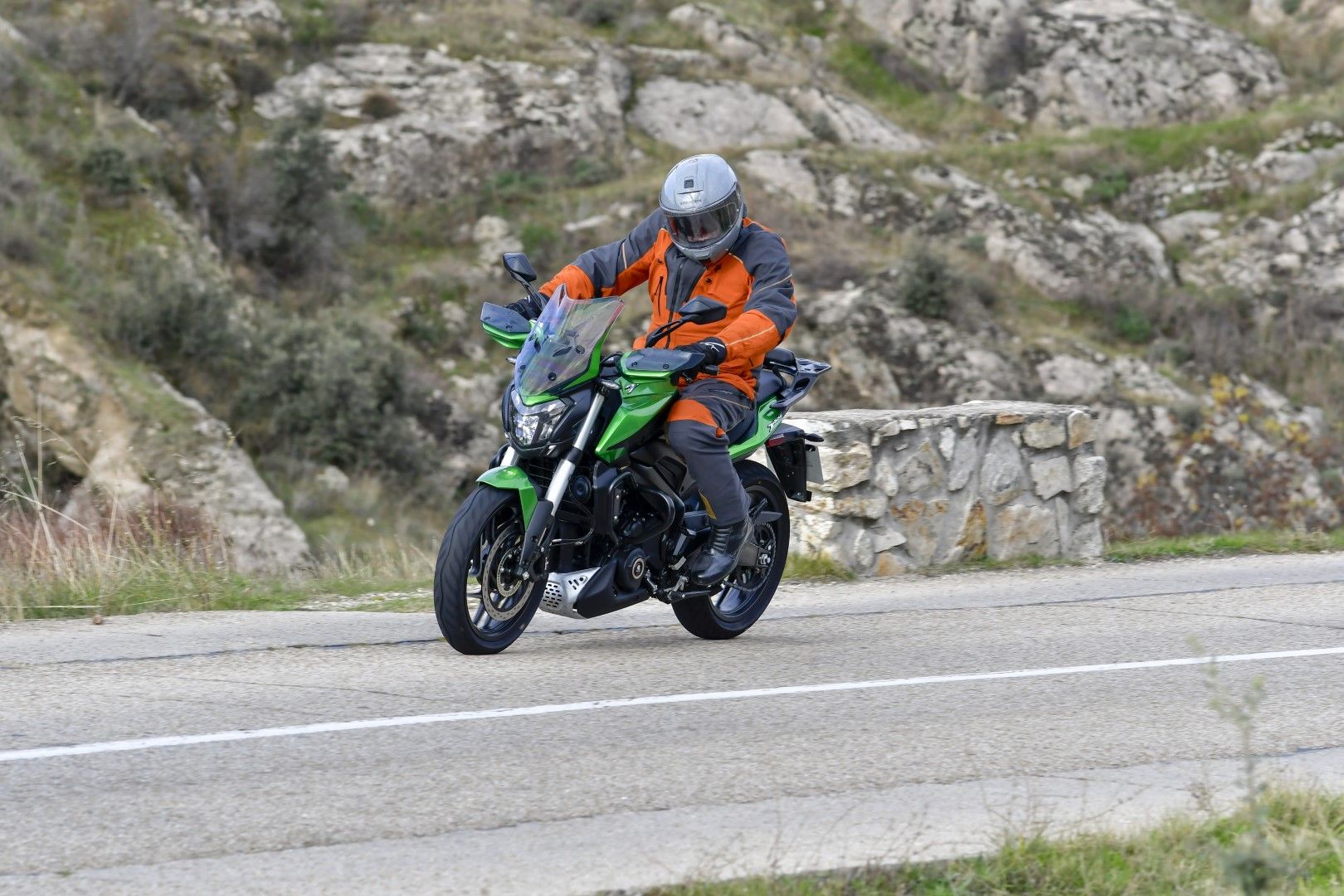 Fotos Bajaj Dominar 400