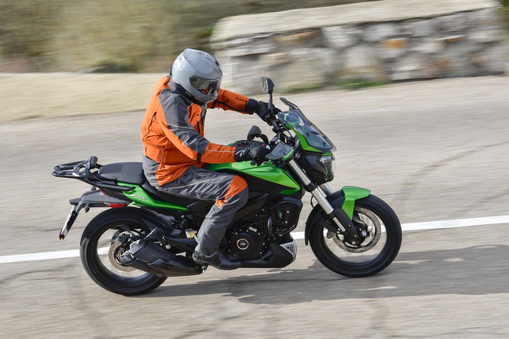 Fotos Bajaj Dominar 400