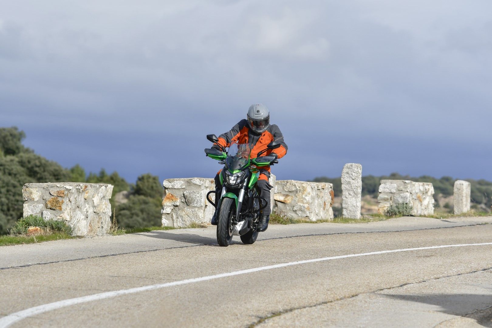Fotos Bajaj Dominar 400
