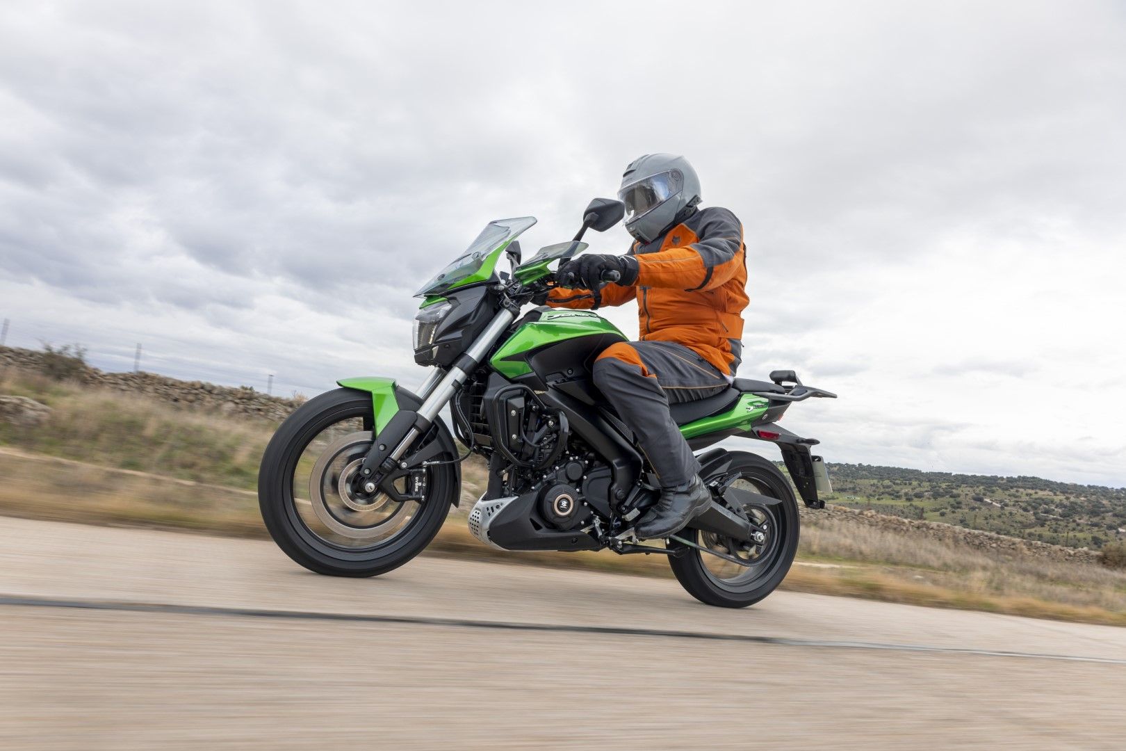 Fotos Bajaj Dominar 400