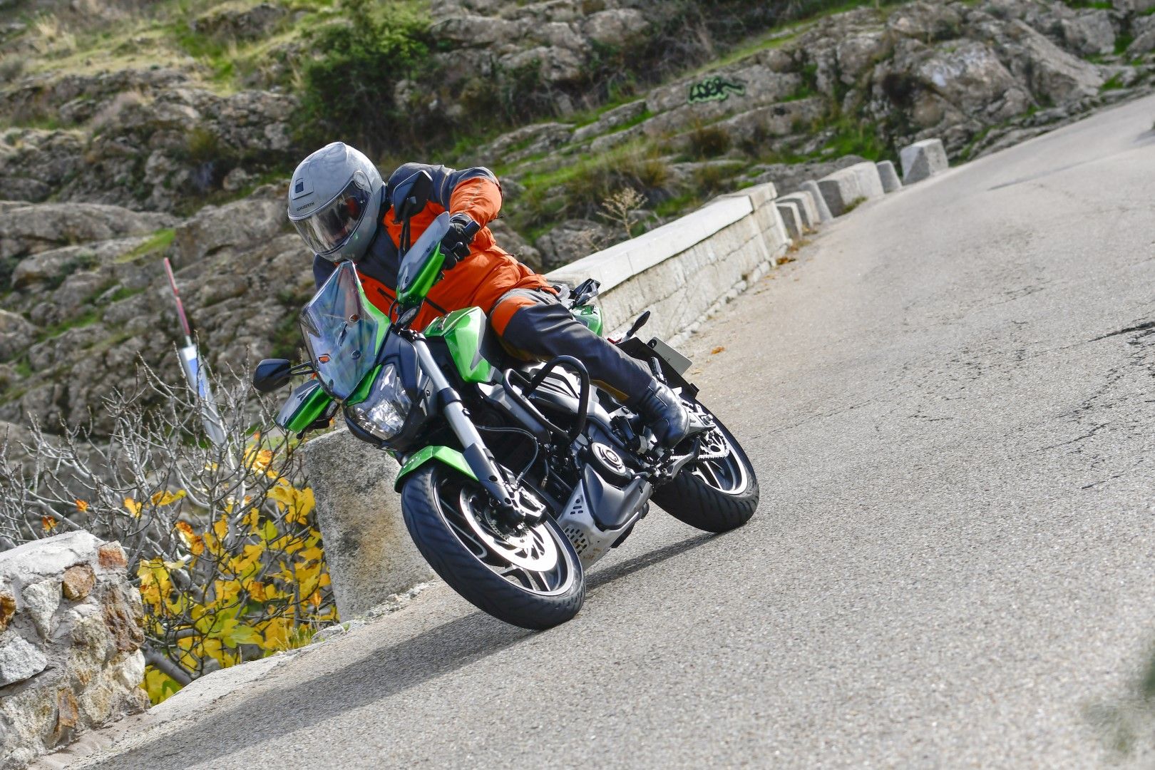 Fotos Bajaj Dominar 400