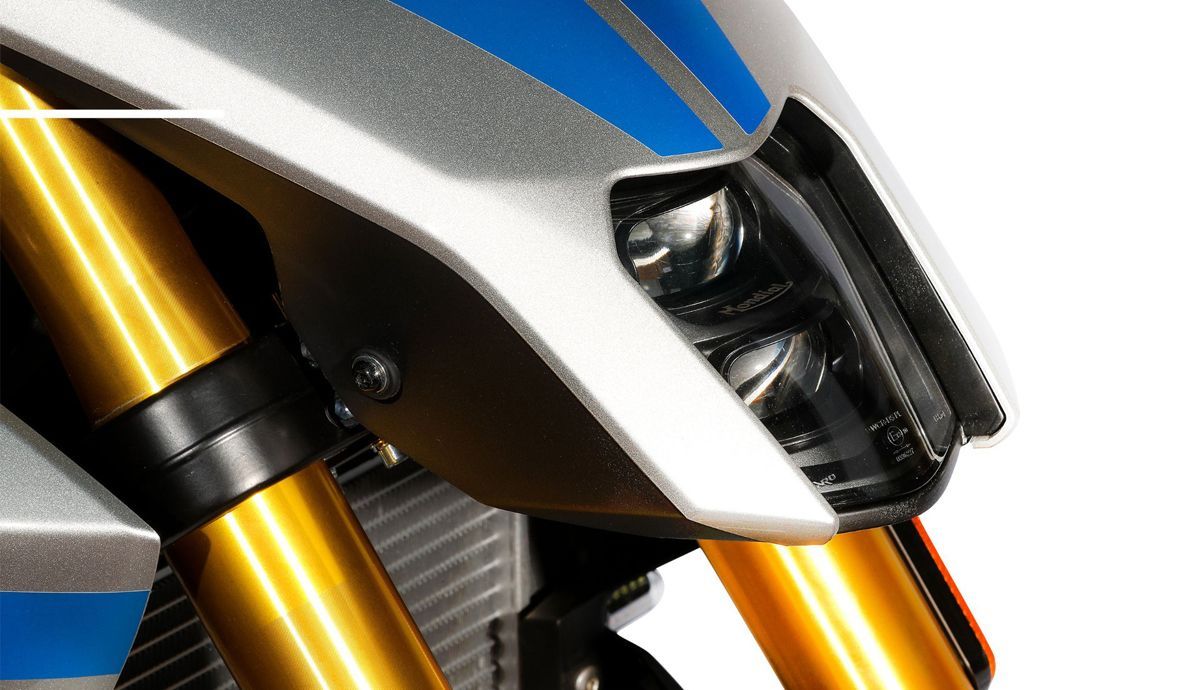 FB Mondial Piega 125 detalle faro
