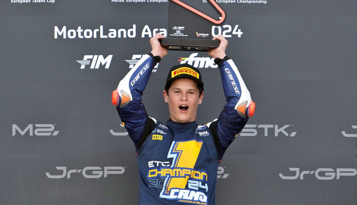 Carlos Cano festeja el título de la European Talent Cup 2024 Carlos Cano festeja el título de la European Talent Cup 2024
