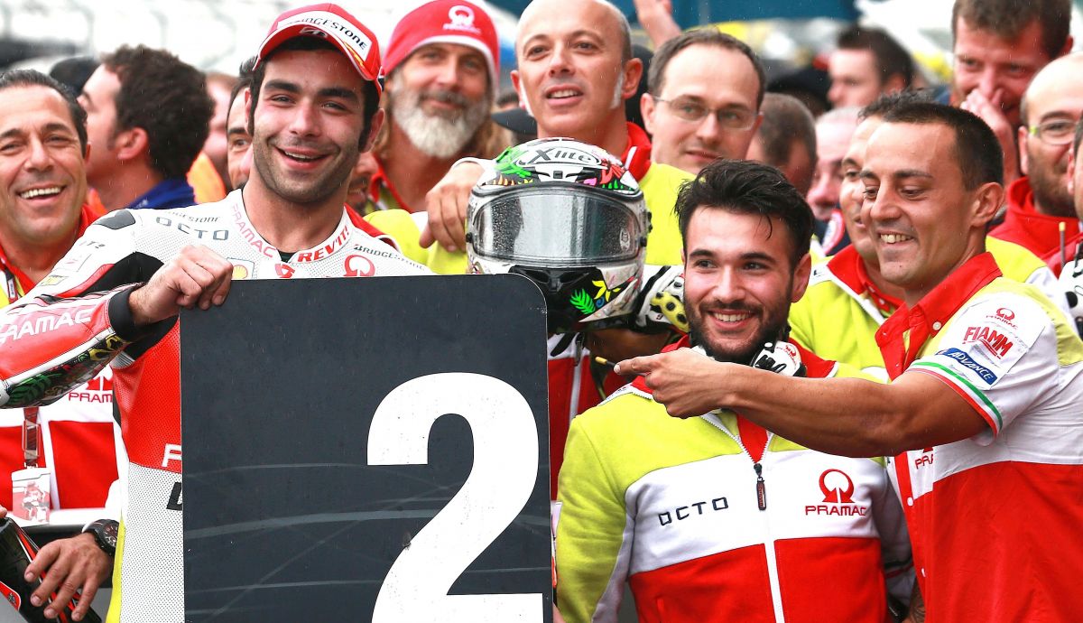 Danilo Petrucci devolvió al Pramac al cajón en Silverstone 2015 Danilo Petrucci devolvió al Pramac al cajón en Silverstone 2015