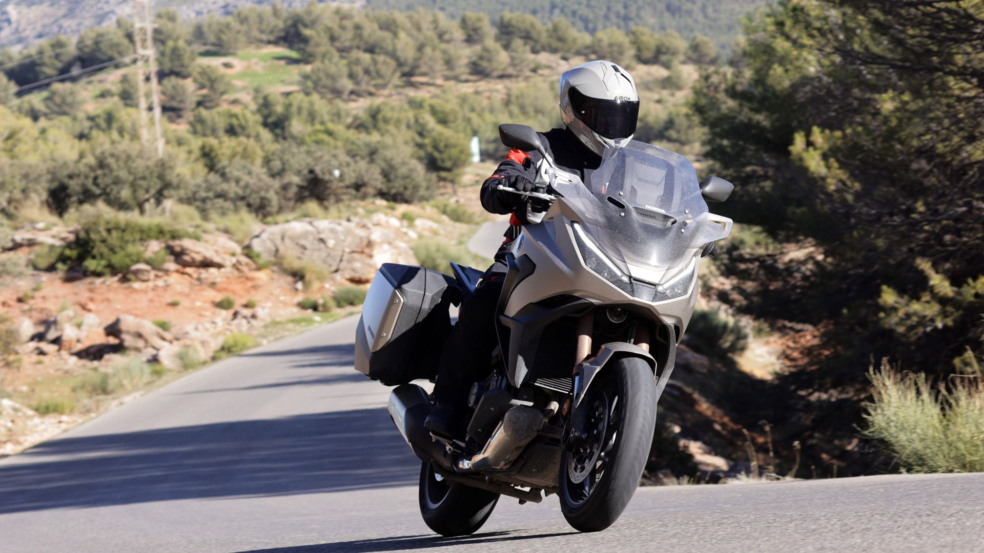 Honda NT1100 2025 Accion (1)
