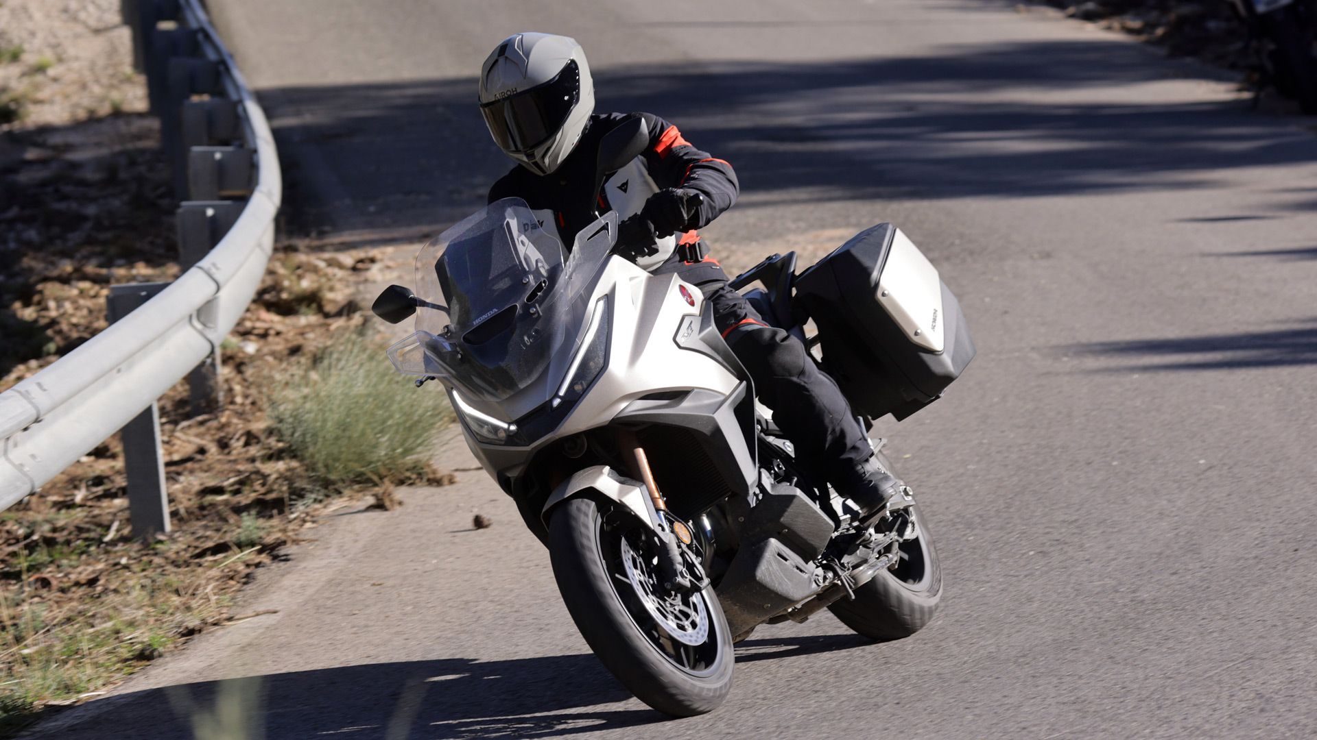 Honda NT1100 2025 Accion (3)