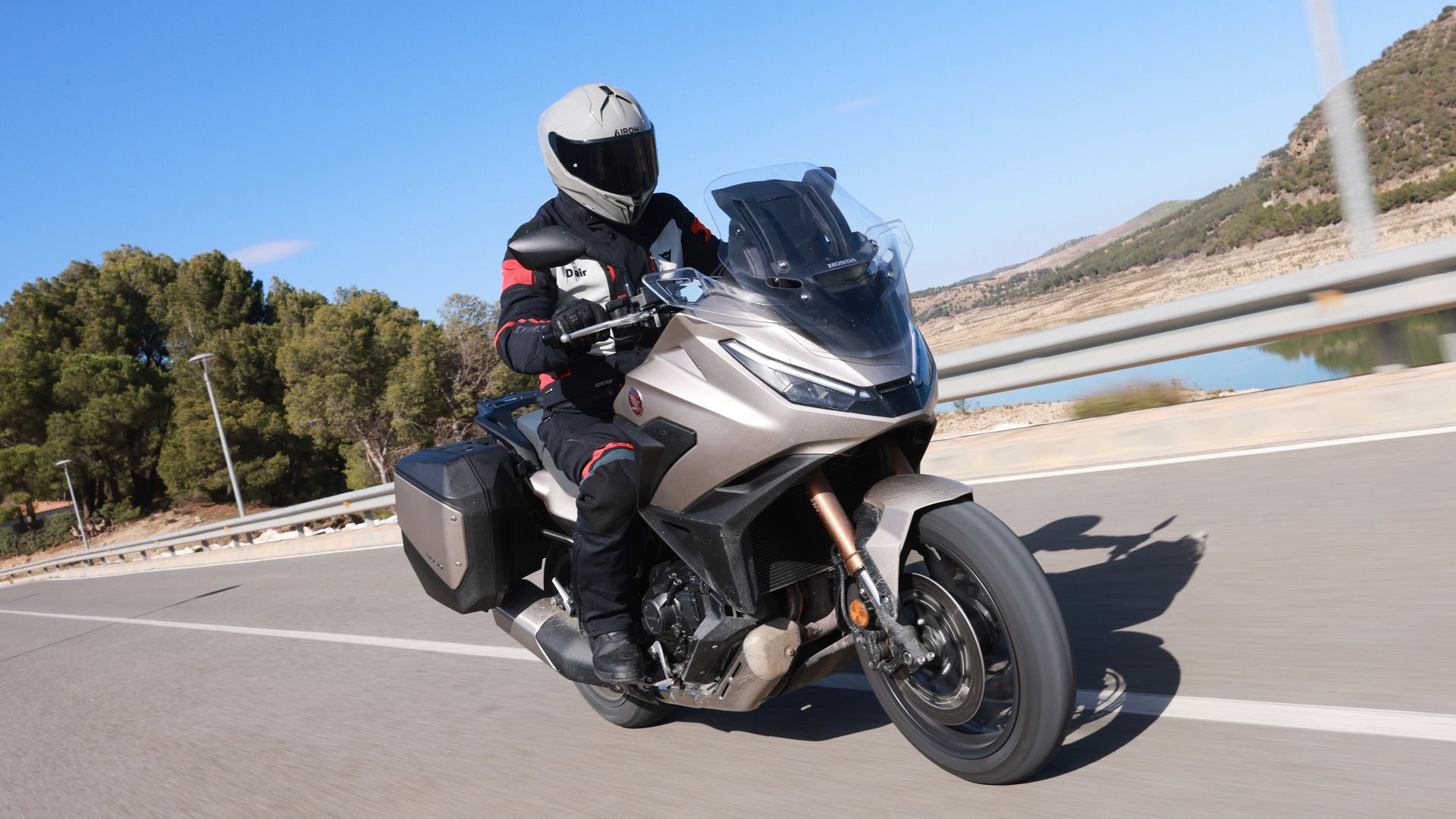 Honda NT1100 2025 Accion (10)