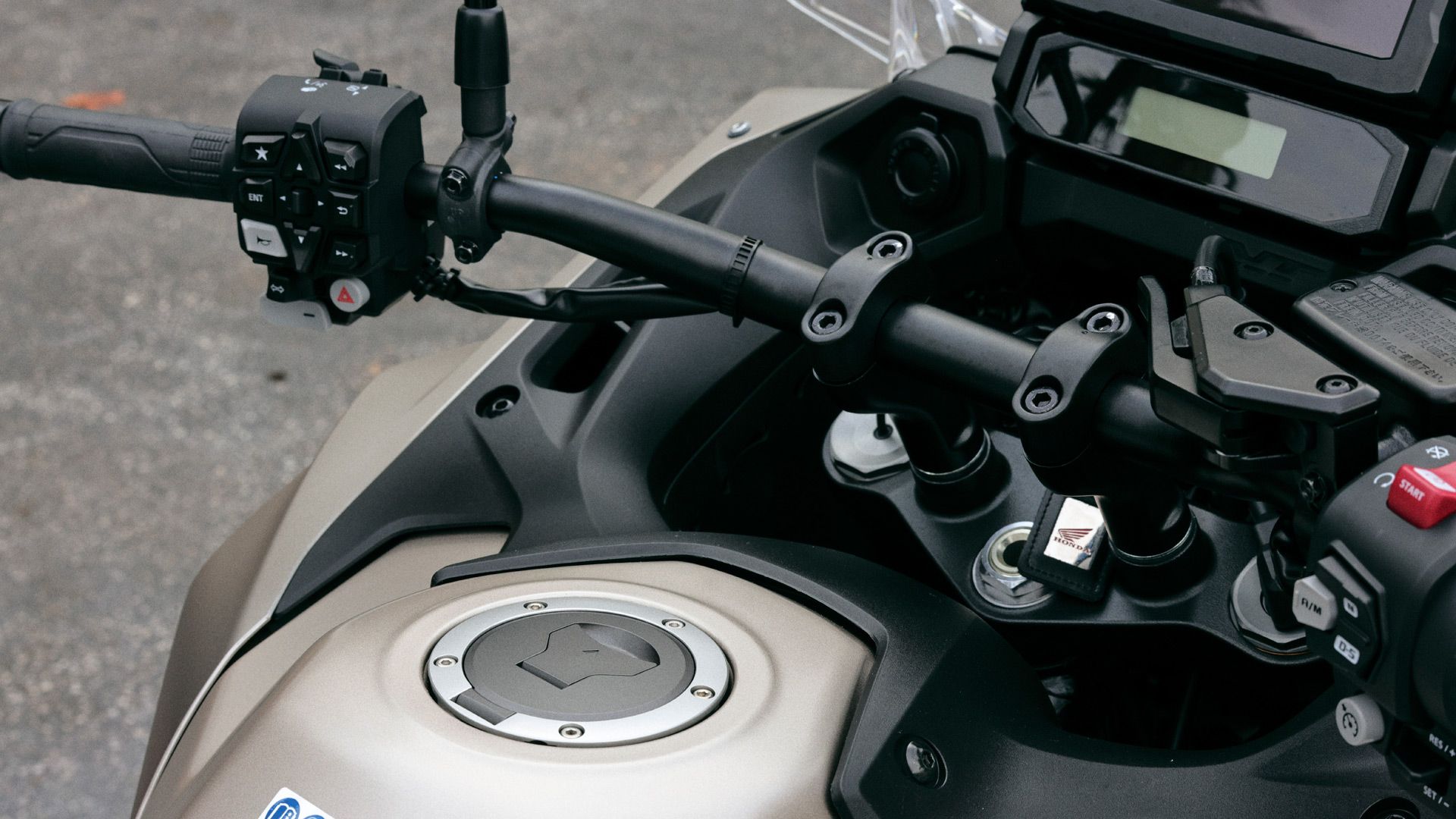 Honda NT1100 2025 Detalles (1)