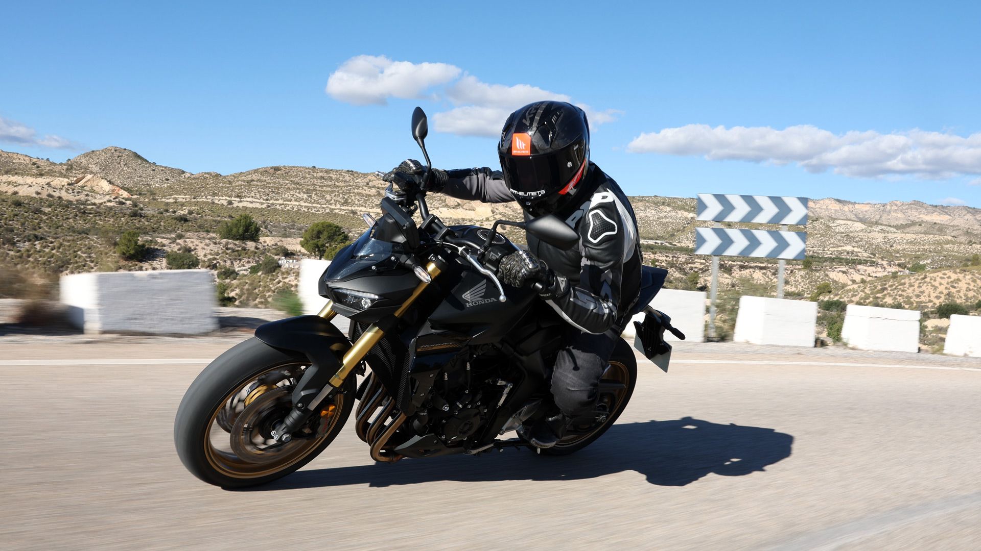 Honda CB1000 Hornat SP 2025 Accion (8)