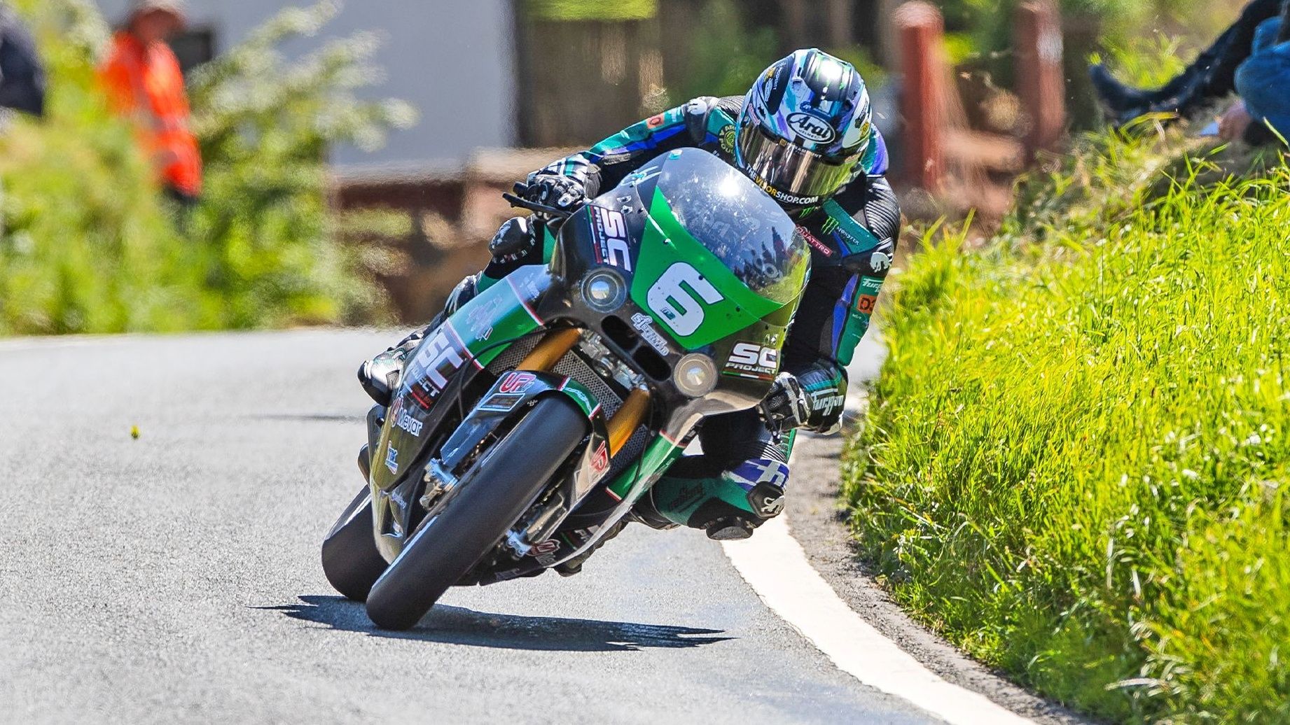 Michael Dunlop ganó 4 carreras en el IOMTT 2024 para alcanzar las 29 en total