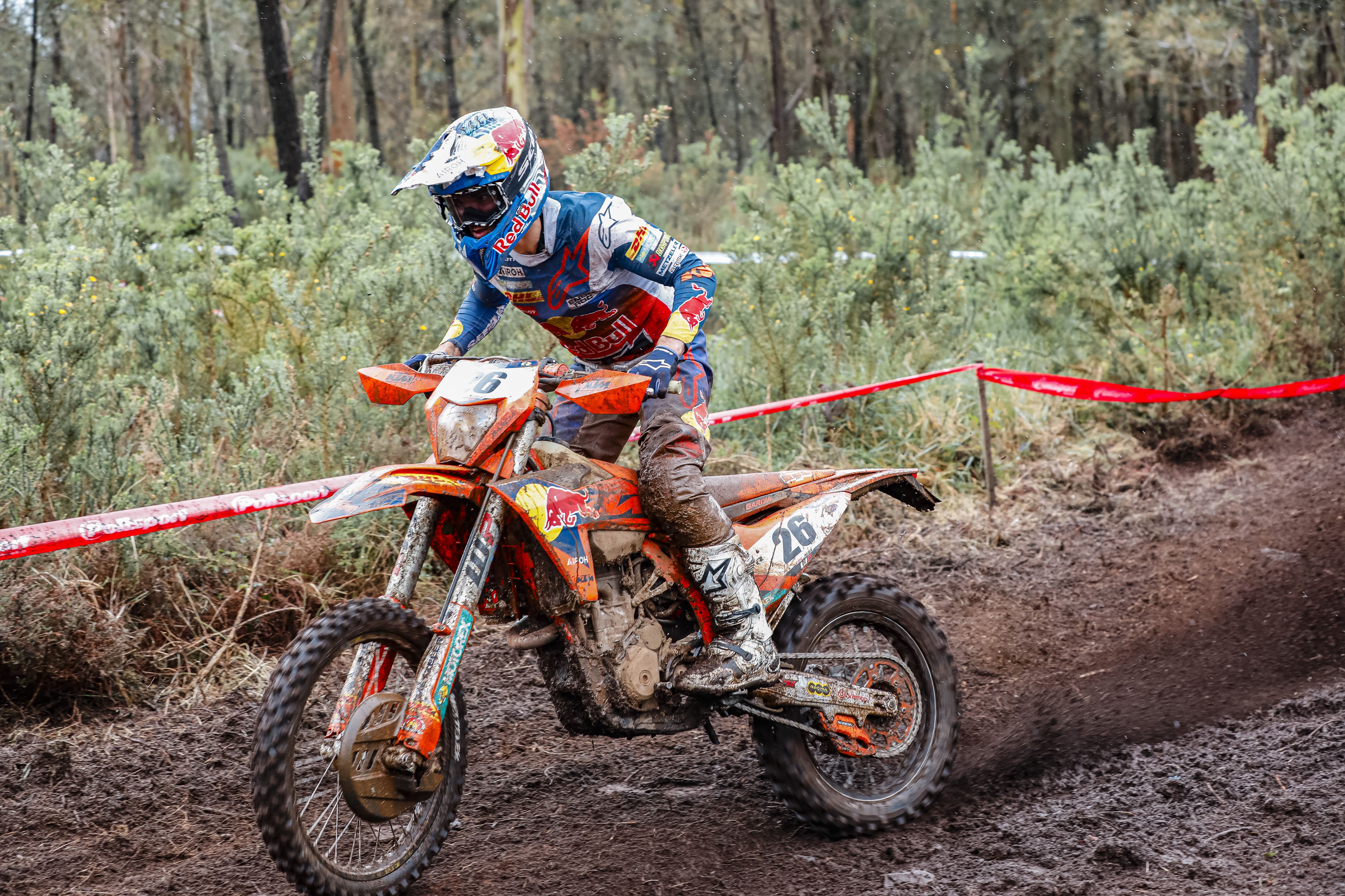 Pilotos 2025 enduro y motocross de KTM España.