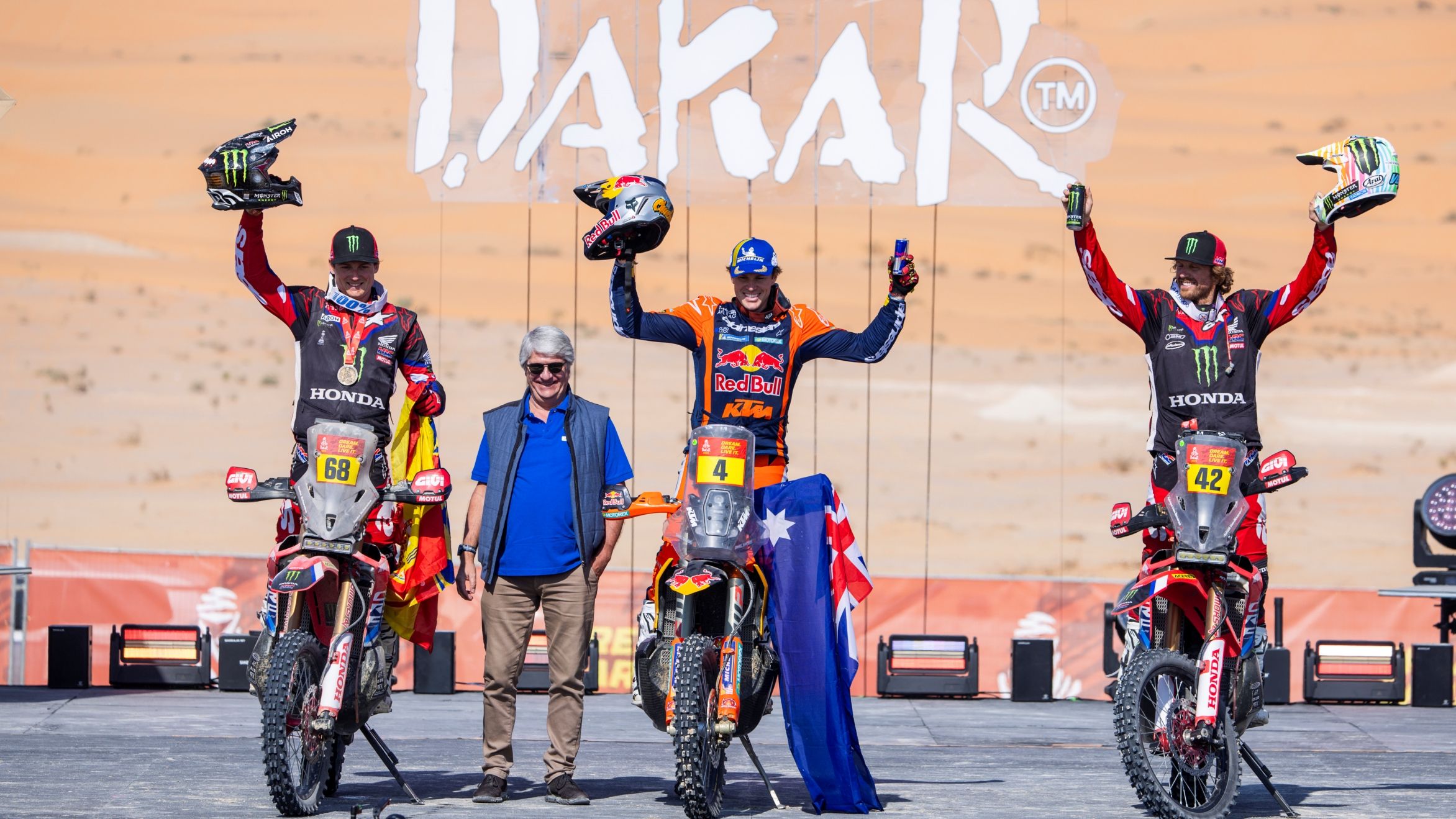 Daniel Sanders ha ganado el Dakar 2025 por delante de Tosha Schareina y Adrien Van Beveren