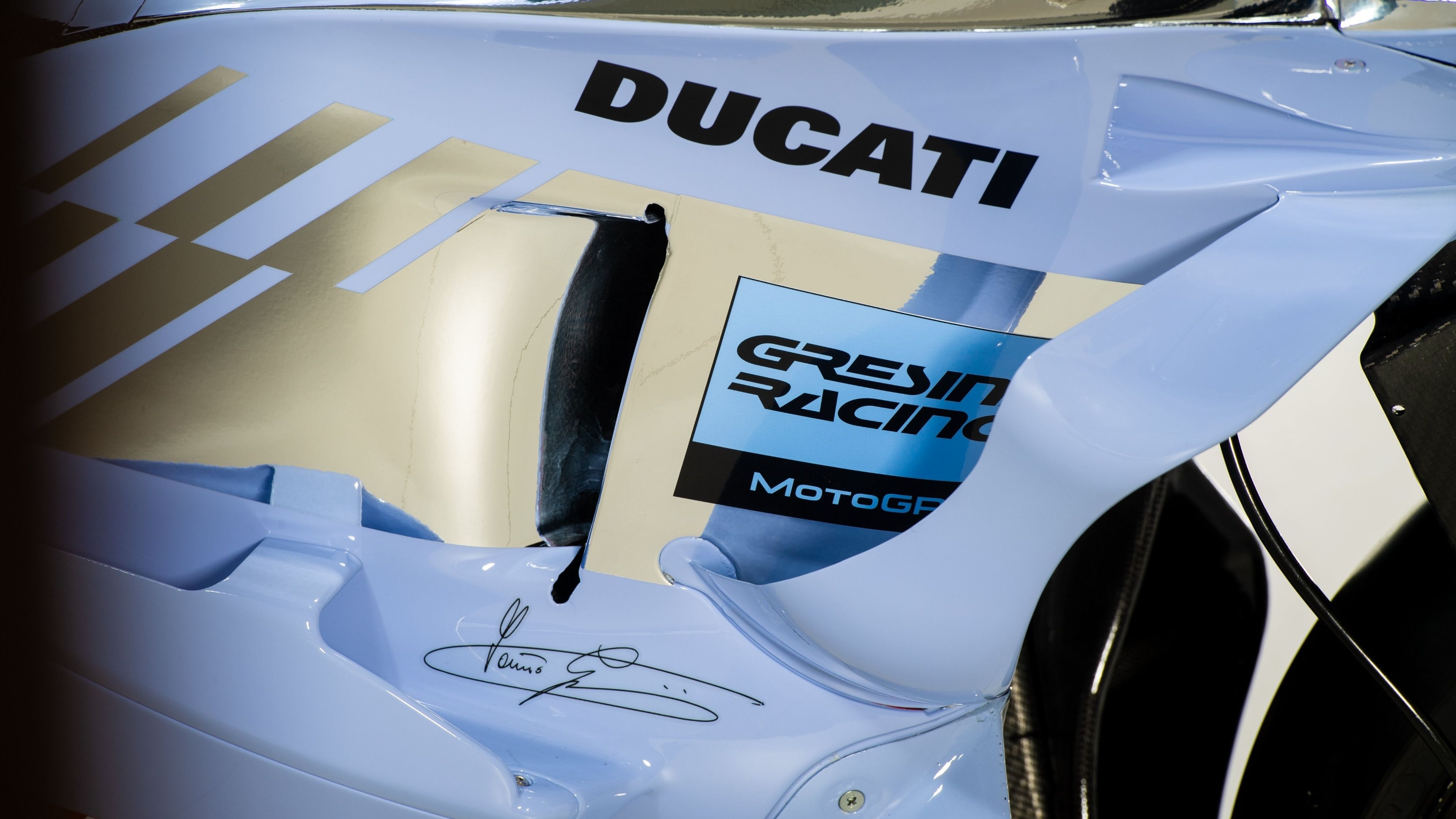 Ducati Desmosedici GP24 Gresini MotoGP 2025 Álex Márquez Fermín Aldeguer 18