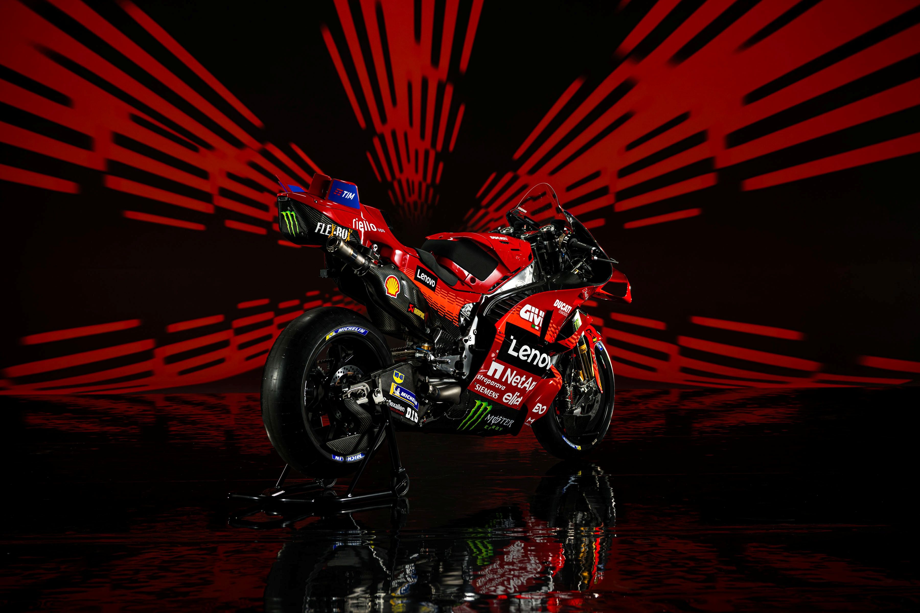 Ducati Desmosedici GP25 Lenovo MotoGP 2025 Pecco Bagnaia Marc Márquez 21