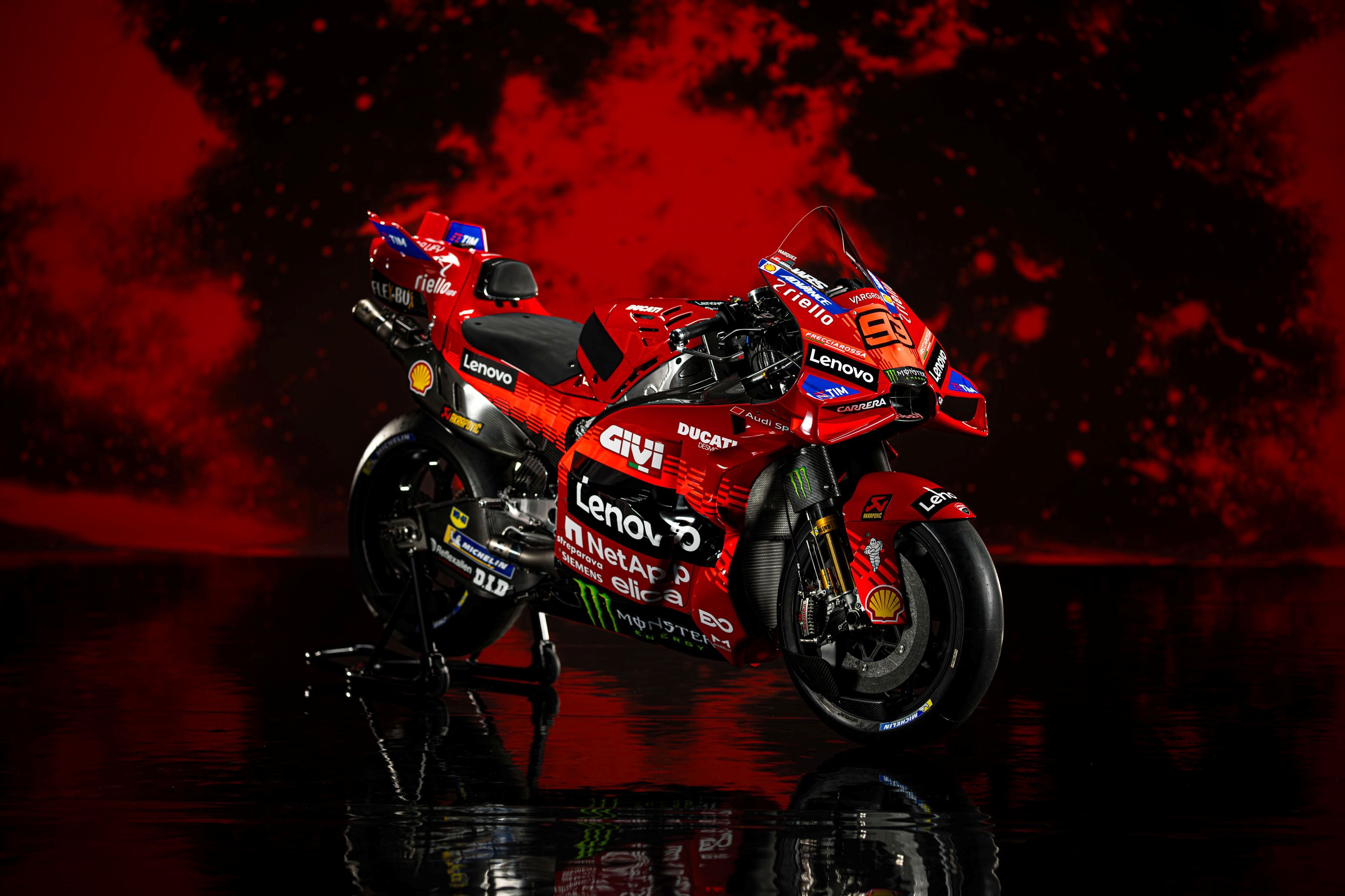 Ducati Desmosedici GP25 Lenovo MotoGP 2025 Pecco Bagnaia Marc Márquez 23