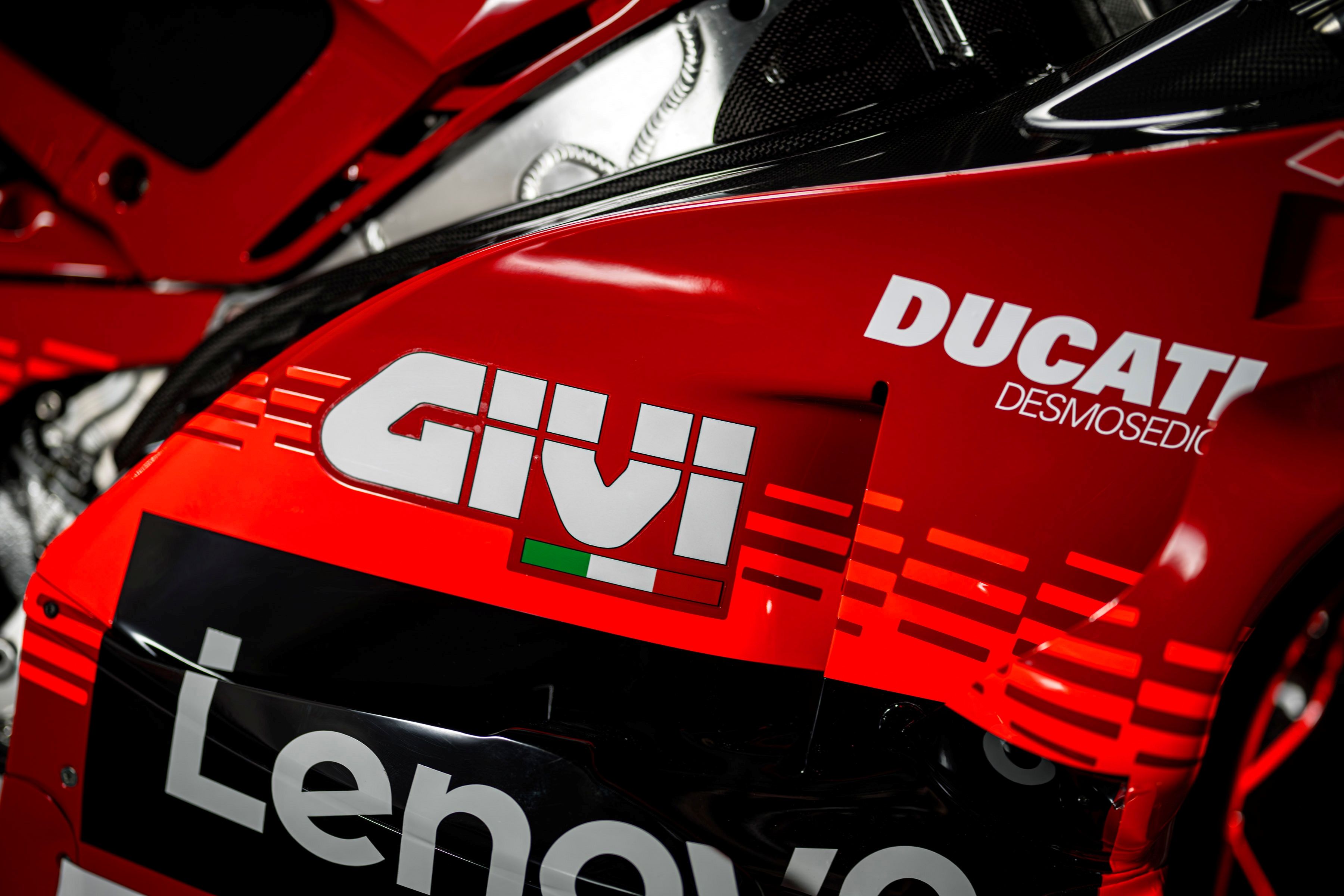 Ducati Desmosedici GP25 Lenovo MotoGP 2025 Pecco Bagnaia Marc Márquez 46