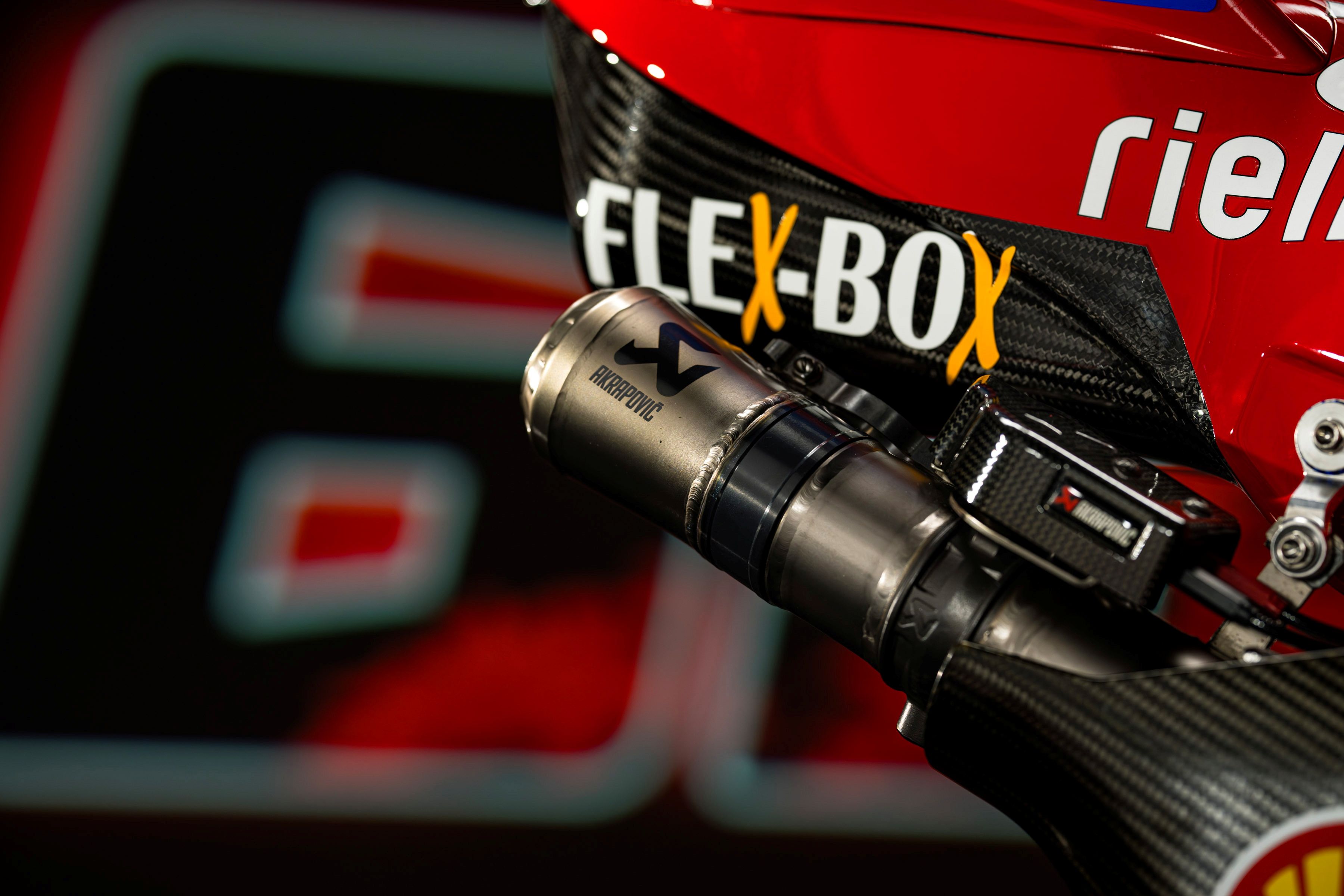 Ducati Desmosedici GP25 Lenovo MotoGP 2025 Pecco Bagnaia Marc Márquez 47