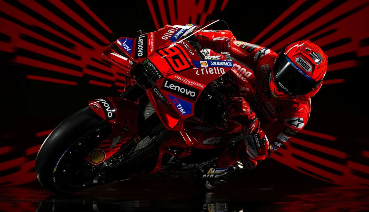 Marc Márquez sobre la Ducati Desmosedici GP25 del Ducati Lenovo para MotoGP 2025 Marc Márquez sobre la Ducati Desmosedici GP25 del Ducati Lenovo para MotoGP 2025