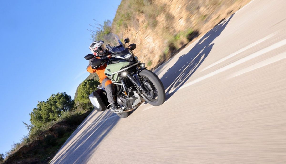 208424 Honda NC750X YM25 1249 JPG (Grande)