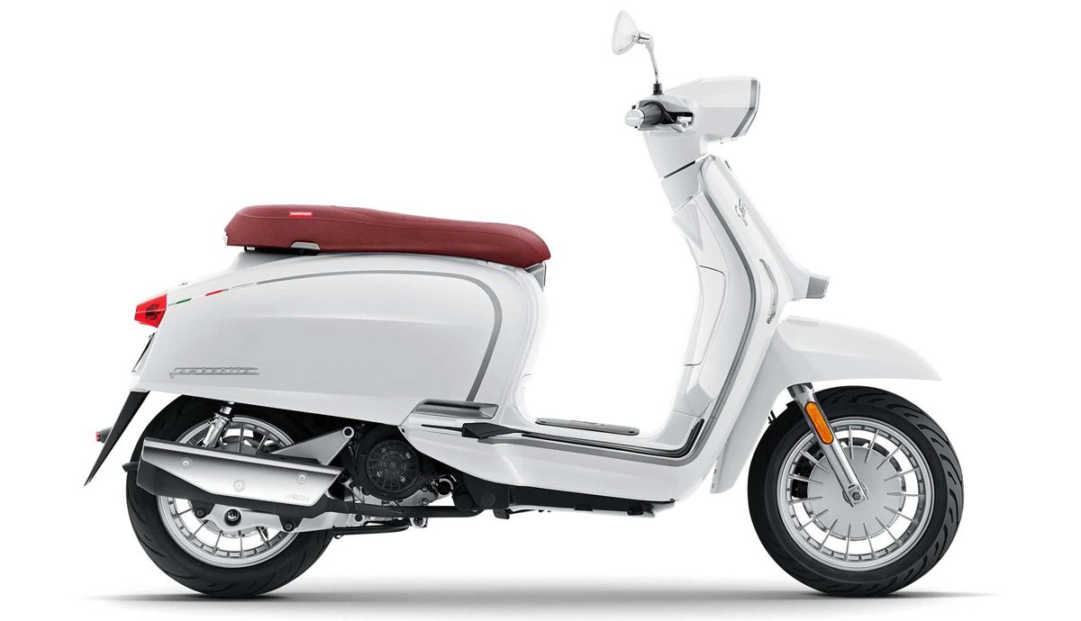 Lambretta V125 Special Flex (blanca lateral)