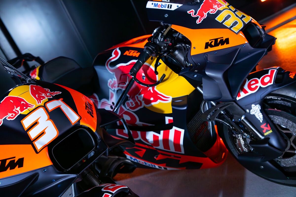KTM RC16 Red Bull Factory MotoGP 2025 Brad Binder Pedro Acosta 17