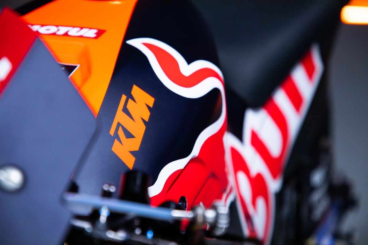 KTM RC16 Red Bull Tech3 MotoGP 2025 Enea Bastianini Maverick Viñales 01