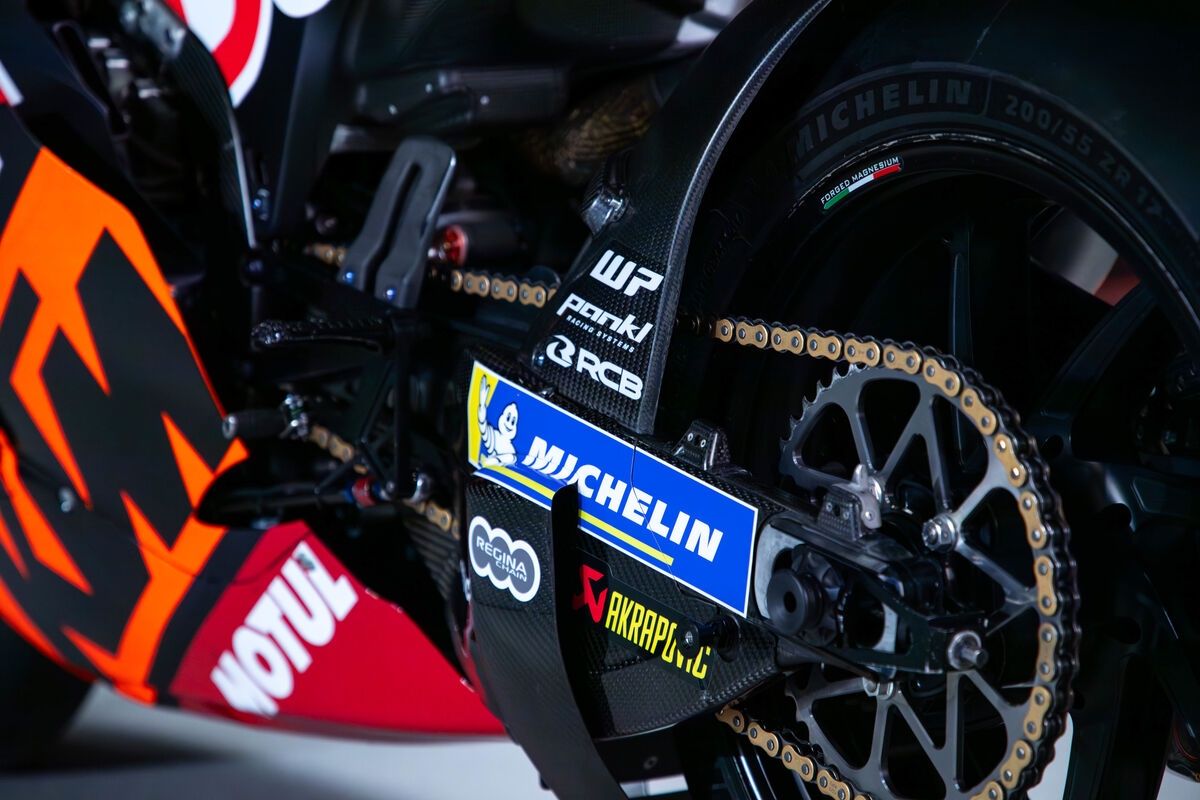 KTM RC16 Red Bull Tech3 MotoGP 2025 Enea Bastianini Maverick Viñales 06
