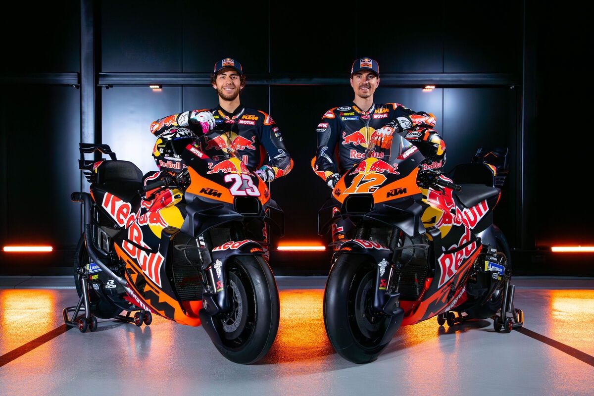 KTM RC16 Red Bull Tech3 MotoGP 2025 Enea Bastianini Maverick Viñales 17