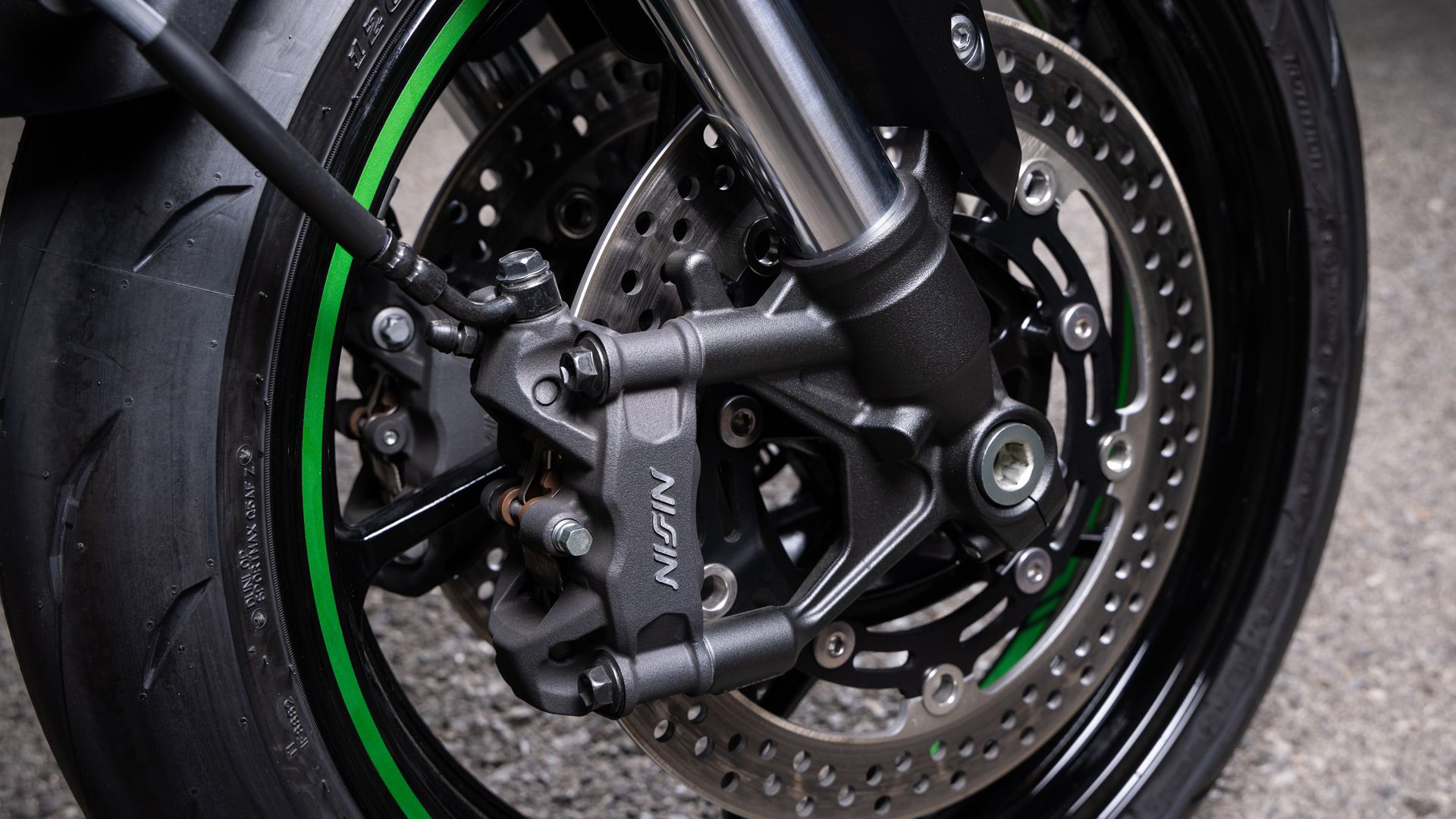 Kawasaki Z900 2025 Detalles (3)