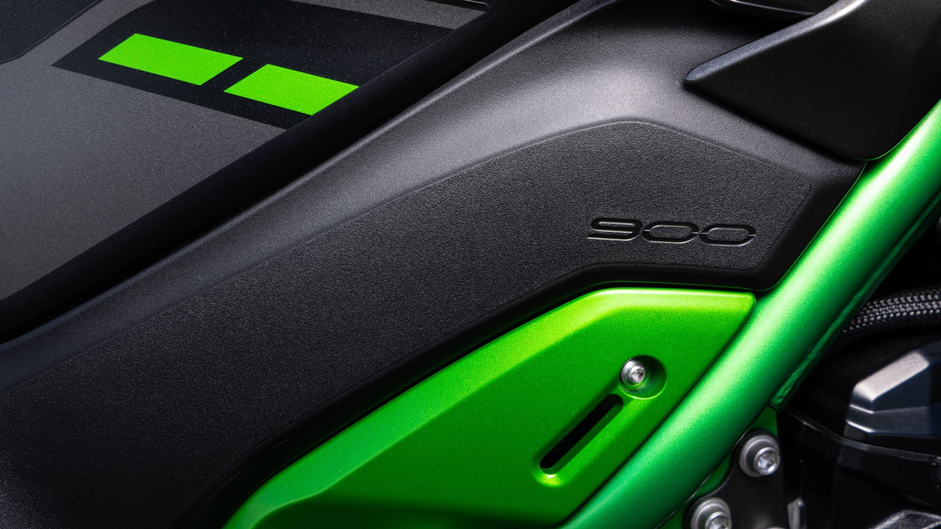 Kawasaki Z900 2025 Detalles (16)