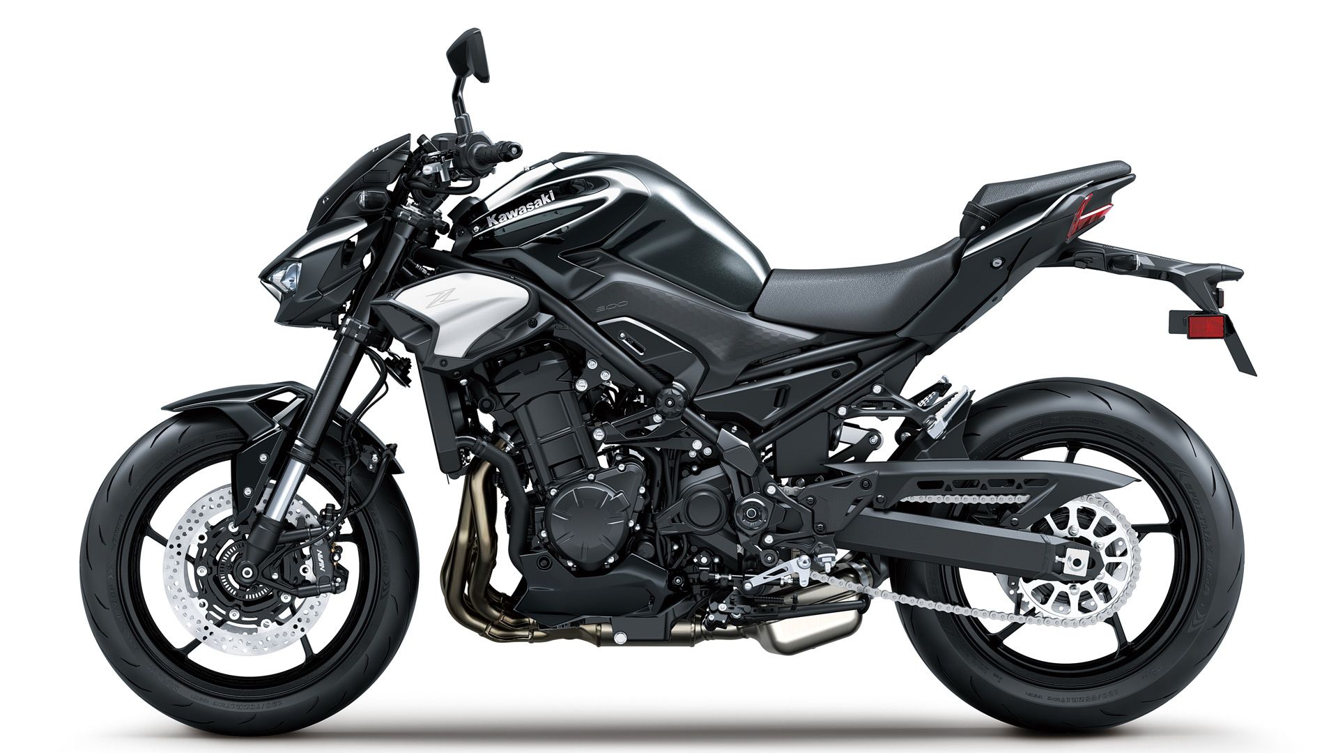 Kawasaki Z900 2025 Estudio (6)