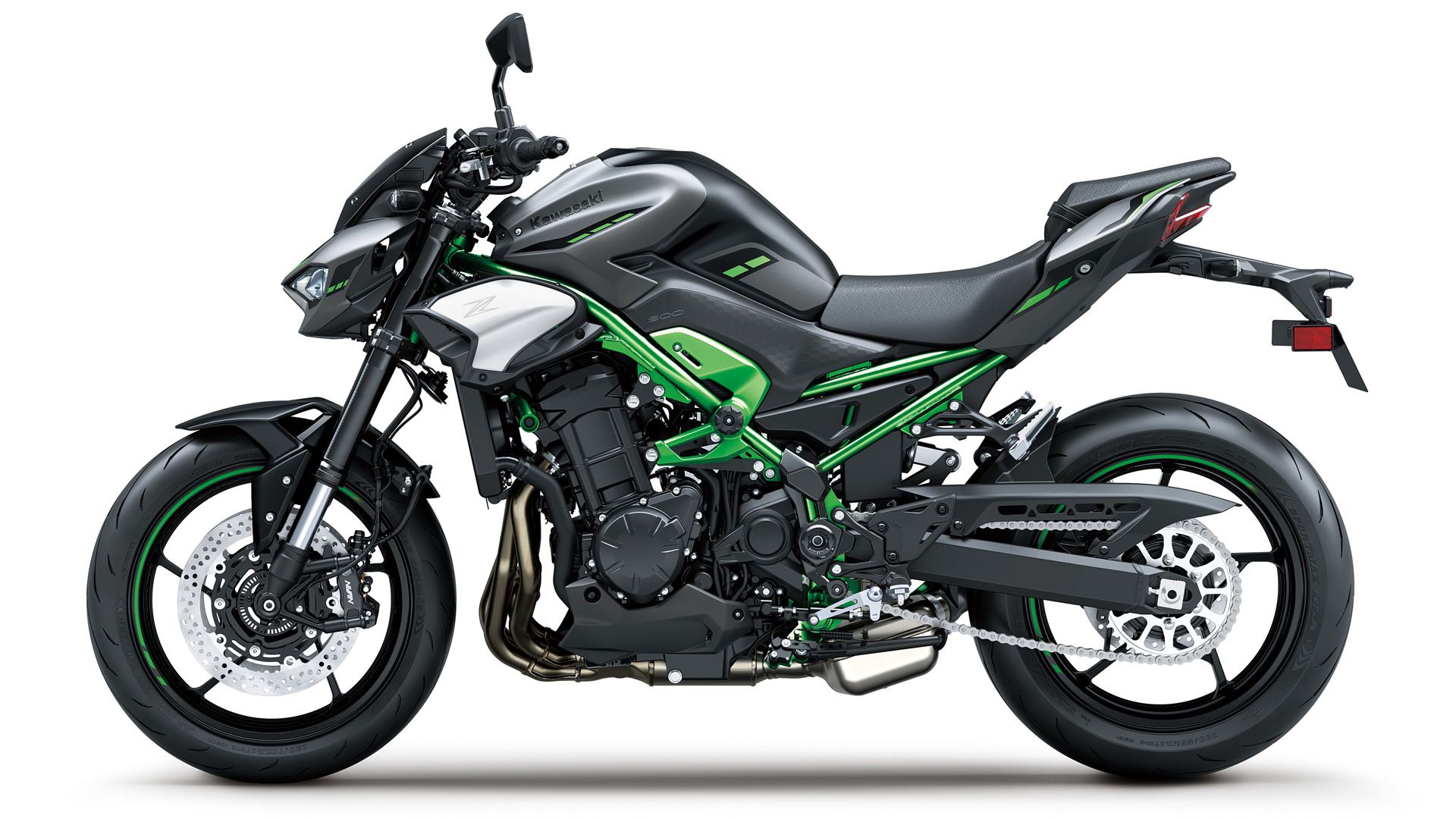 Kawasaki Z900 2025 Estudio (12)