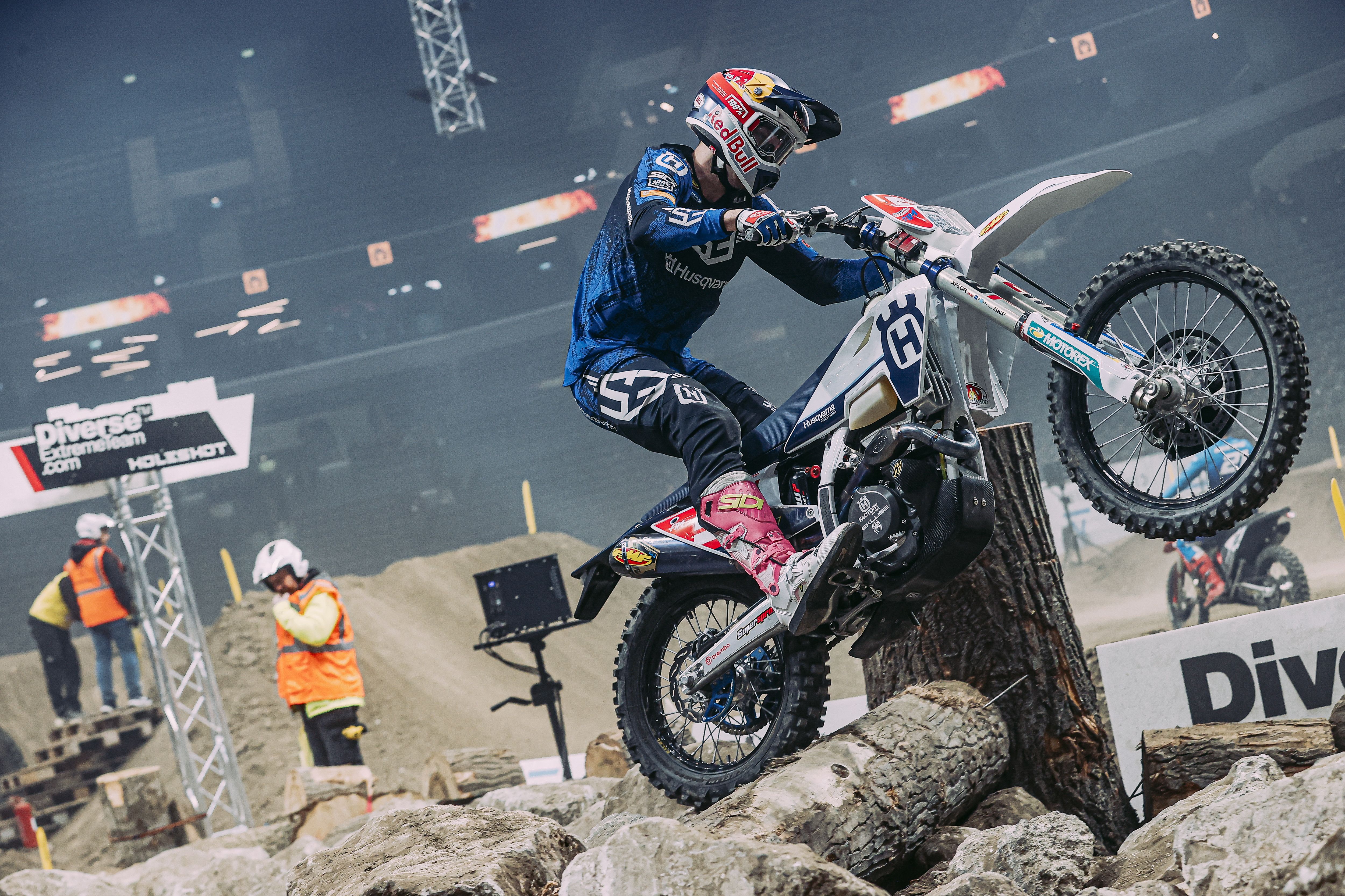 Billy Bolt (Husqvarna) vence en el SuperEnduro de Budapest, Hungría. 5 triunfos en 5 pruebas.d 5, Hungary 4