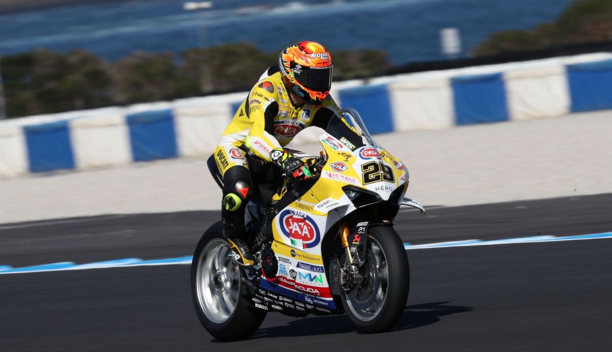 Andrea Iannone ha sido segundo en el test SBK 2025 en Phillip Island Andrea Iannone ha sido segundo en el test SBK 2025 en Phillip Island