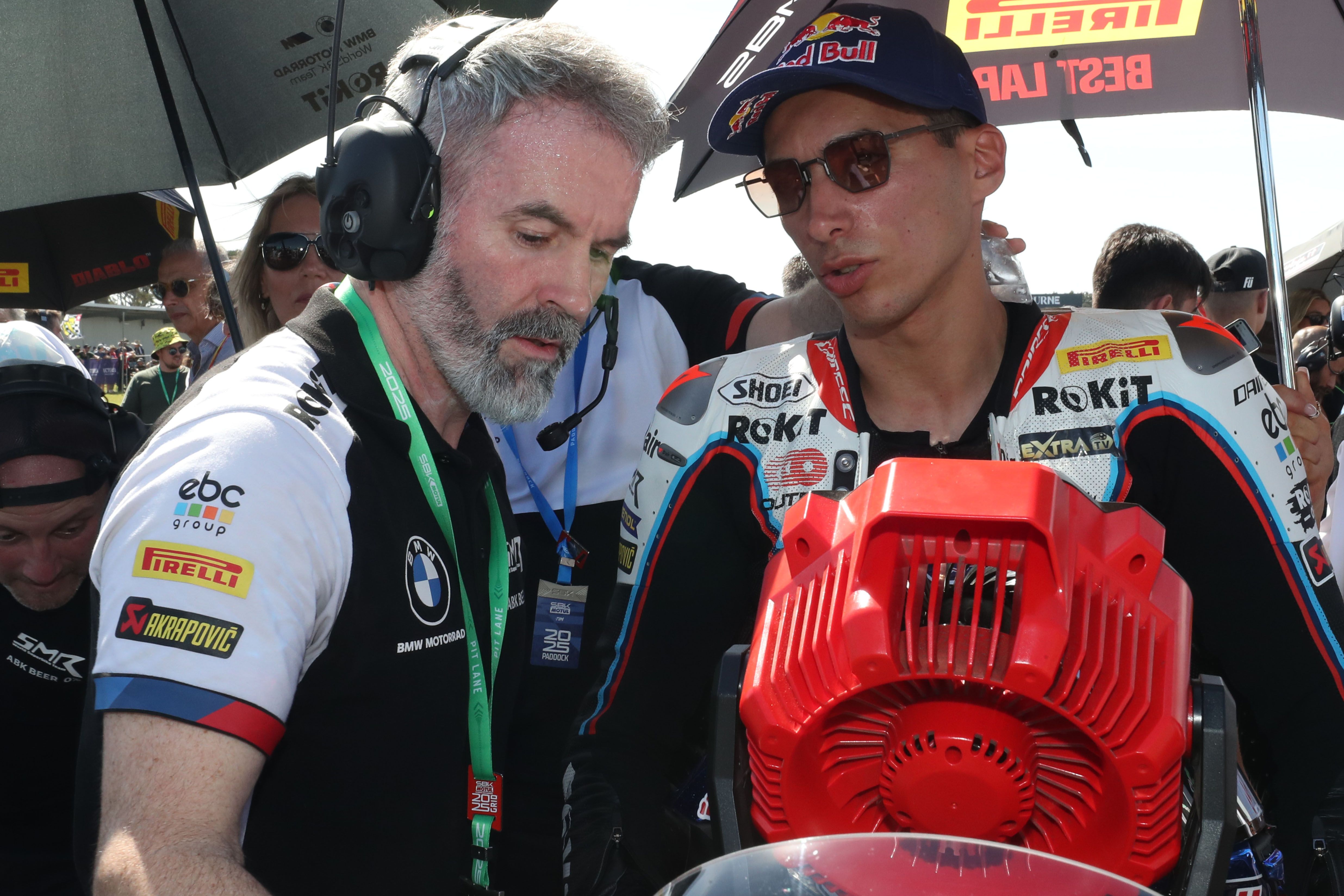 Toprak Razgatlioglu durante los momentos previos a una de las carreras del Mundial de Superbike